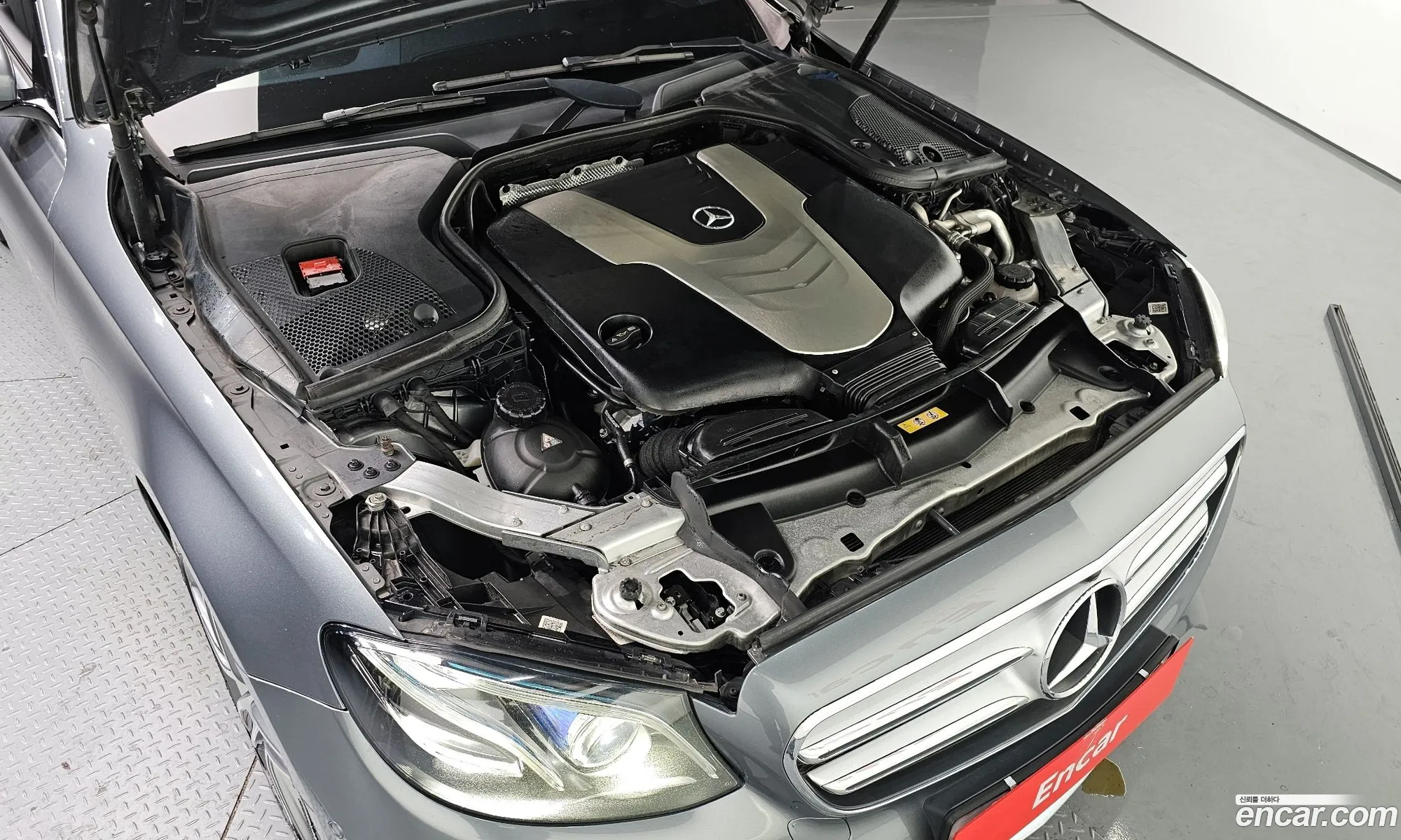 Mercedes-Benz E-Class W213 2017 WDDZF3DB1HA210086 — 17