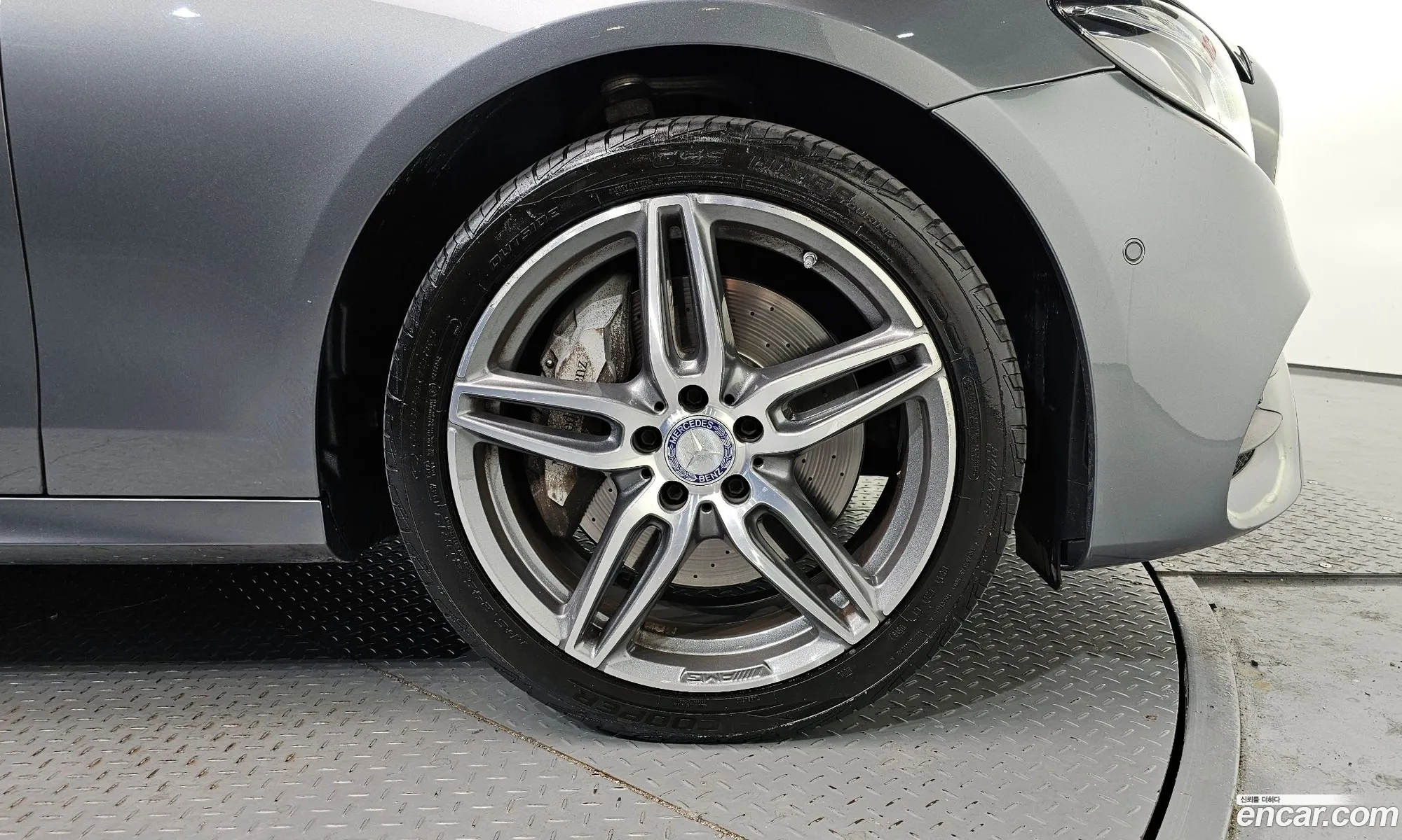 Mercedes-Benz E-Class W213 2017 WDDZF3DB1HA210086 — 20