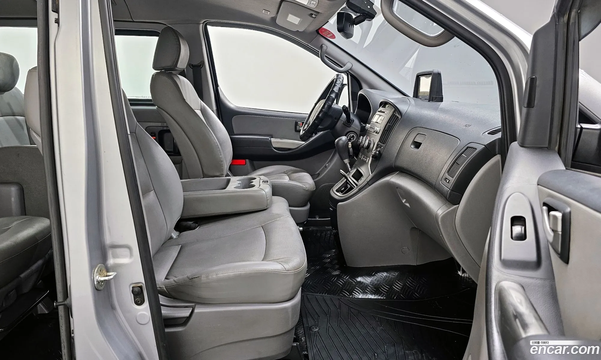 Hyundai Grand Starex 2014 — 15