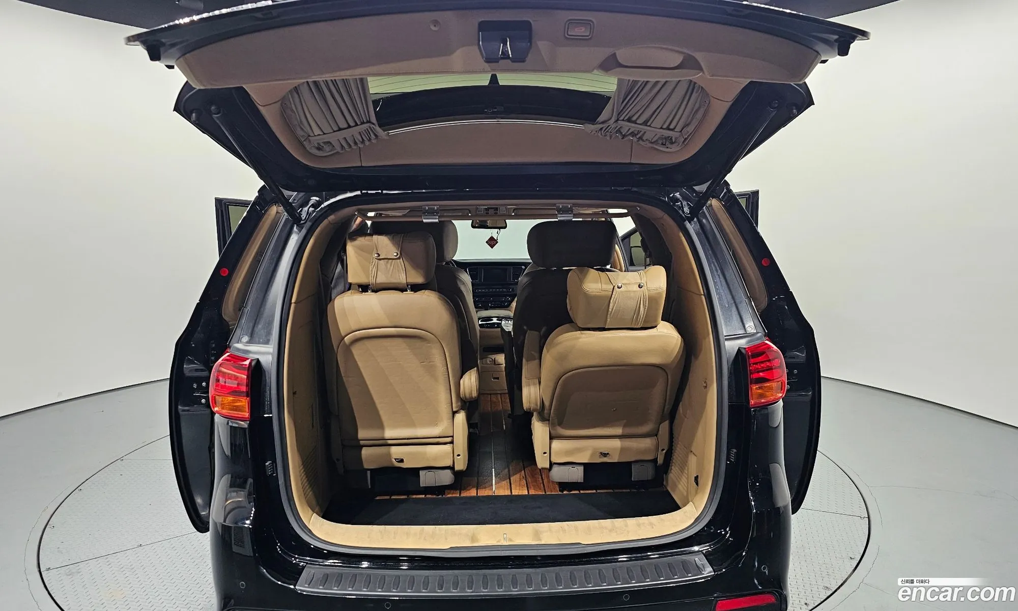 Kia Carnival 2018 — 6
