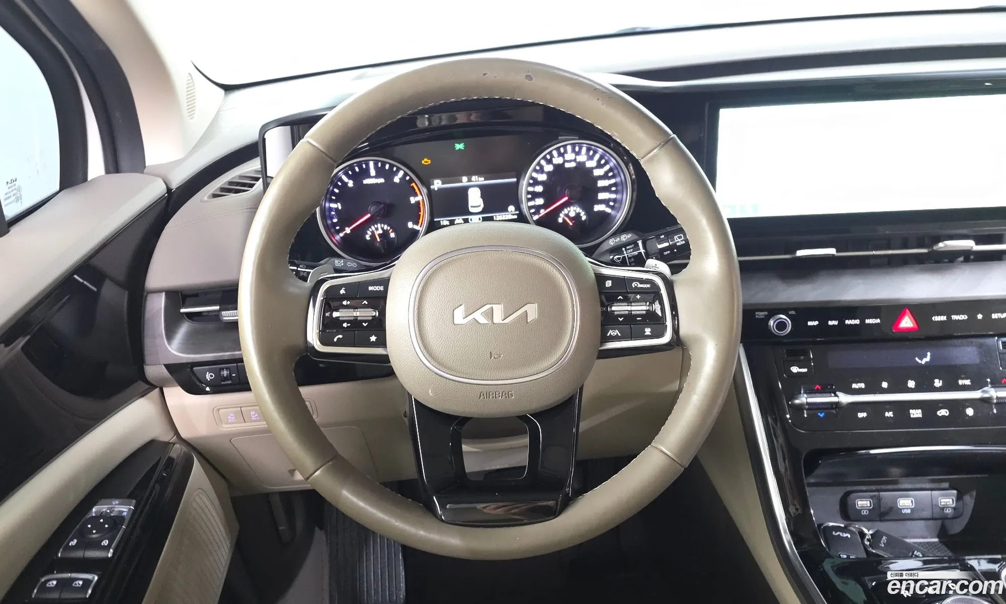 Kia Carnival 2022 — 4