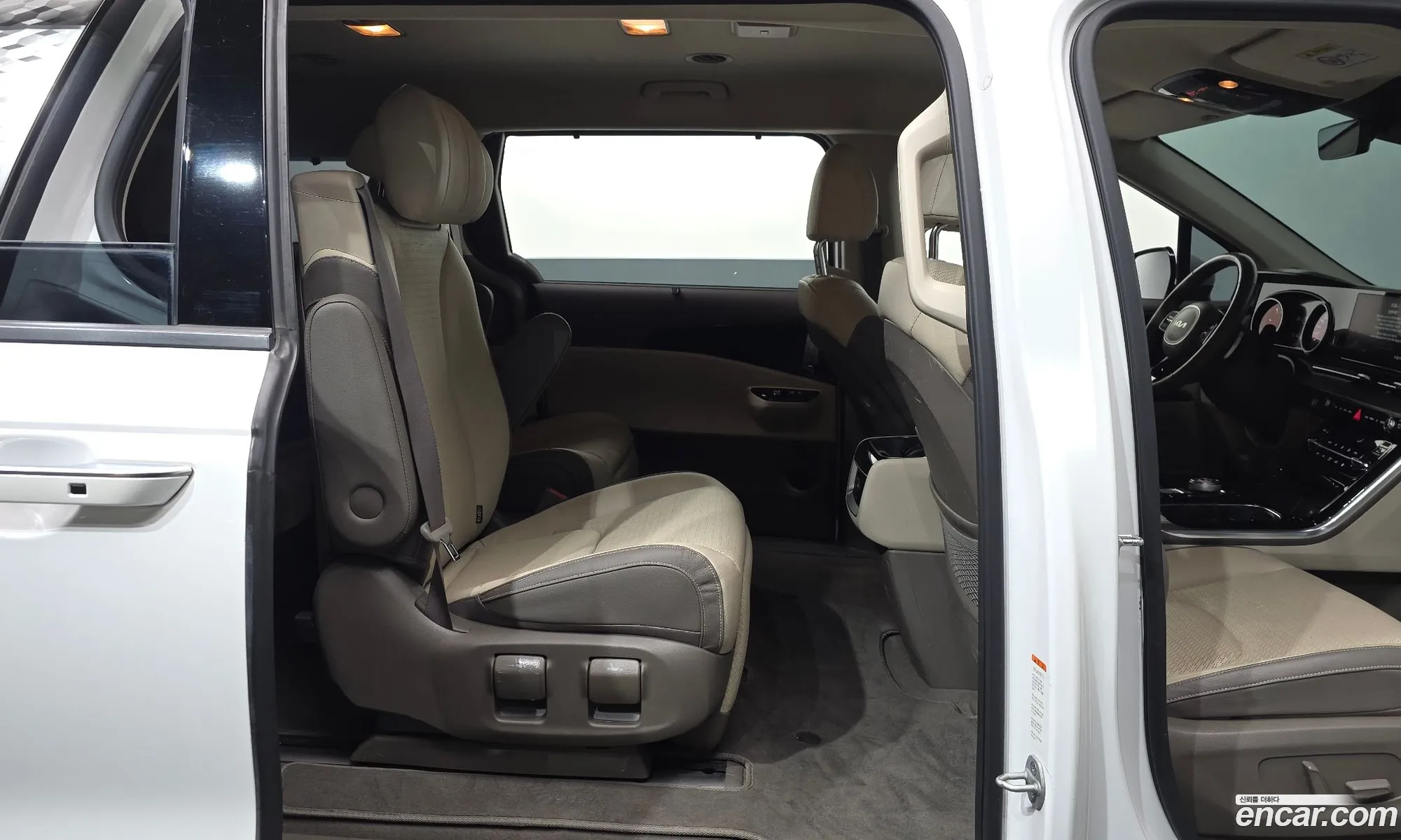 Kia Carnival 2022 — 3