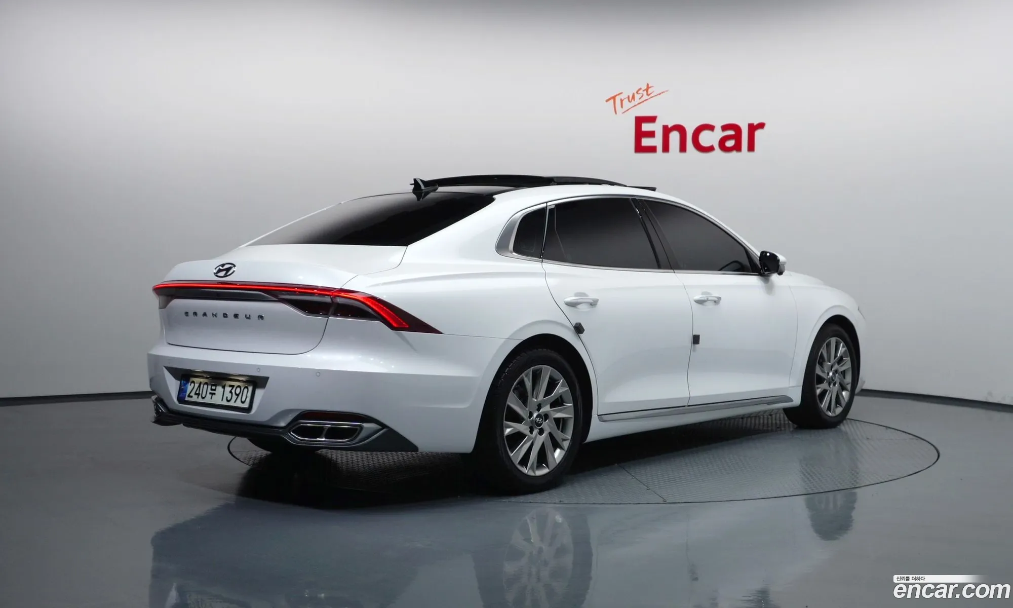 Hyundai Grandeur IG Hybrid 2021 — 10