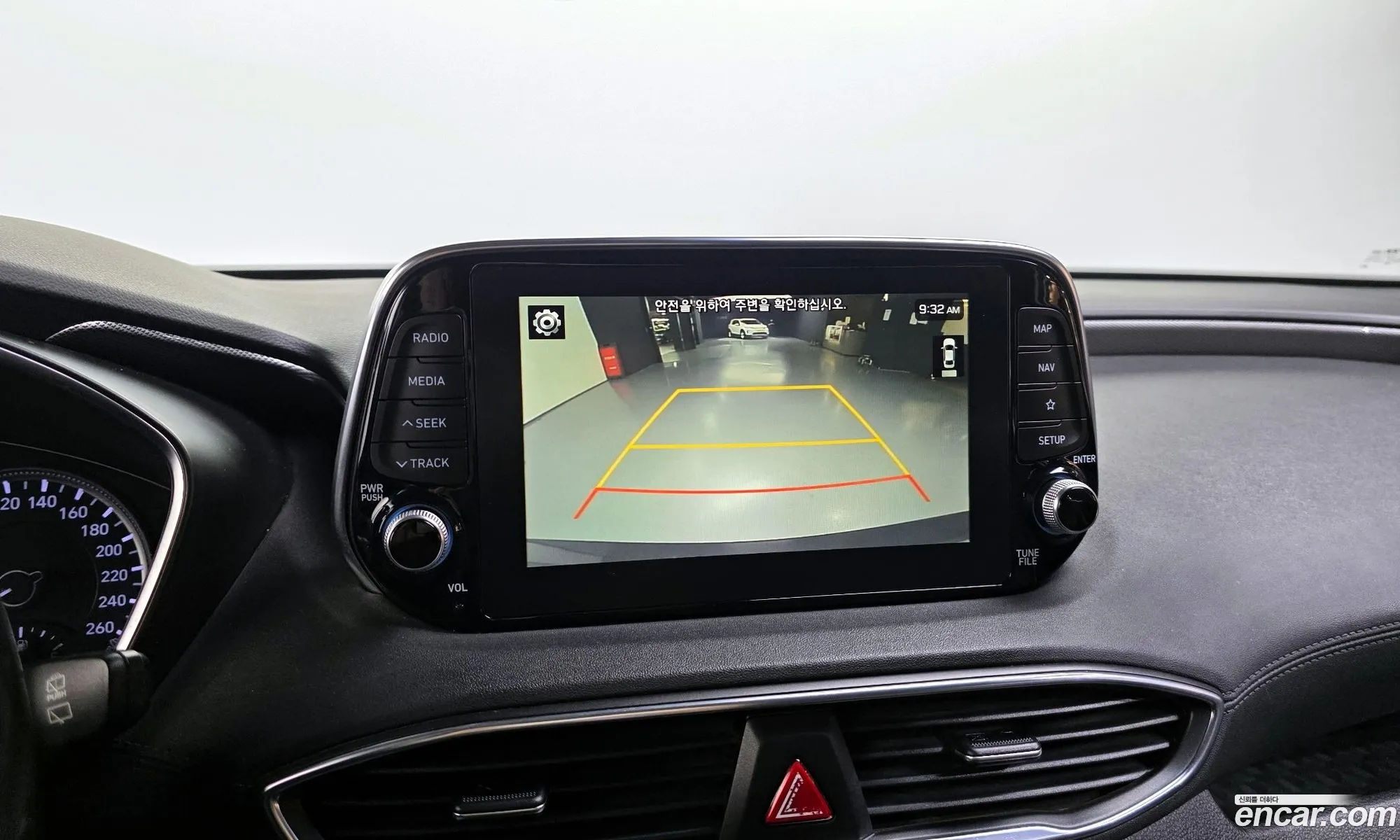 Hyundai Santa Fe TM 2018 — 12