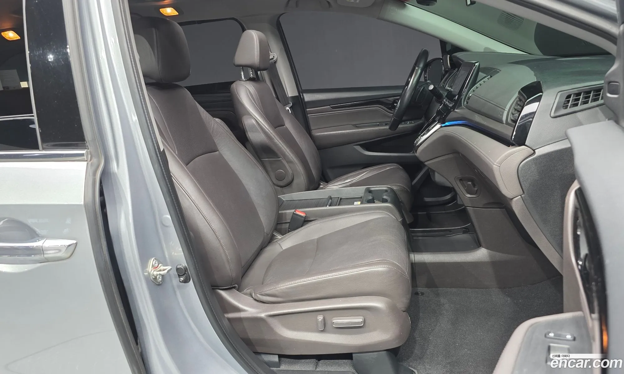 Honda Odyssey 2017 5KBRL6880JB600132 — 13