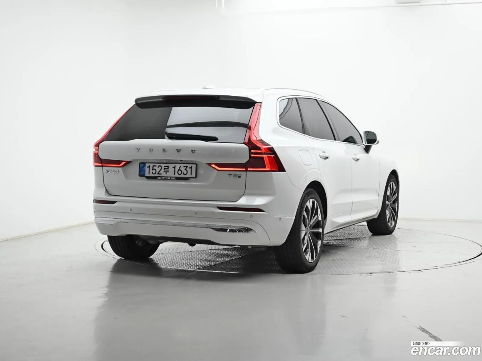 Volvo XC60 2025 — 10