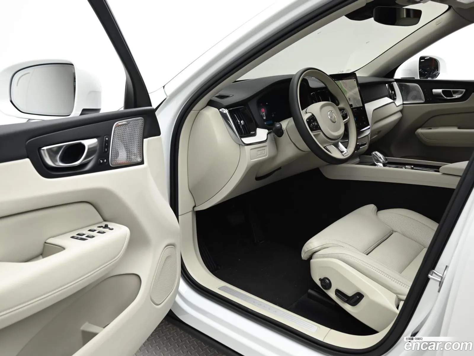 Volvo XC60 2025 — 9
