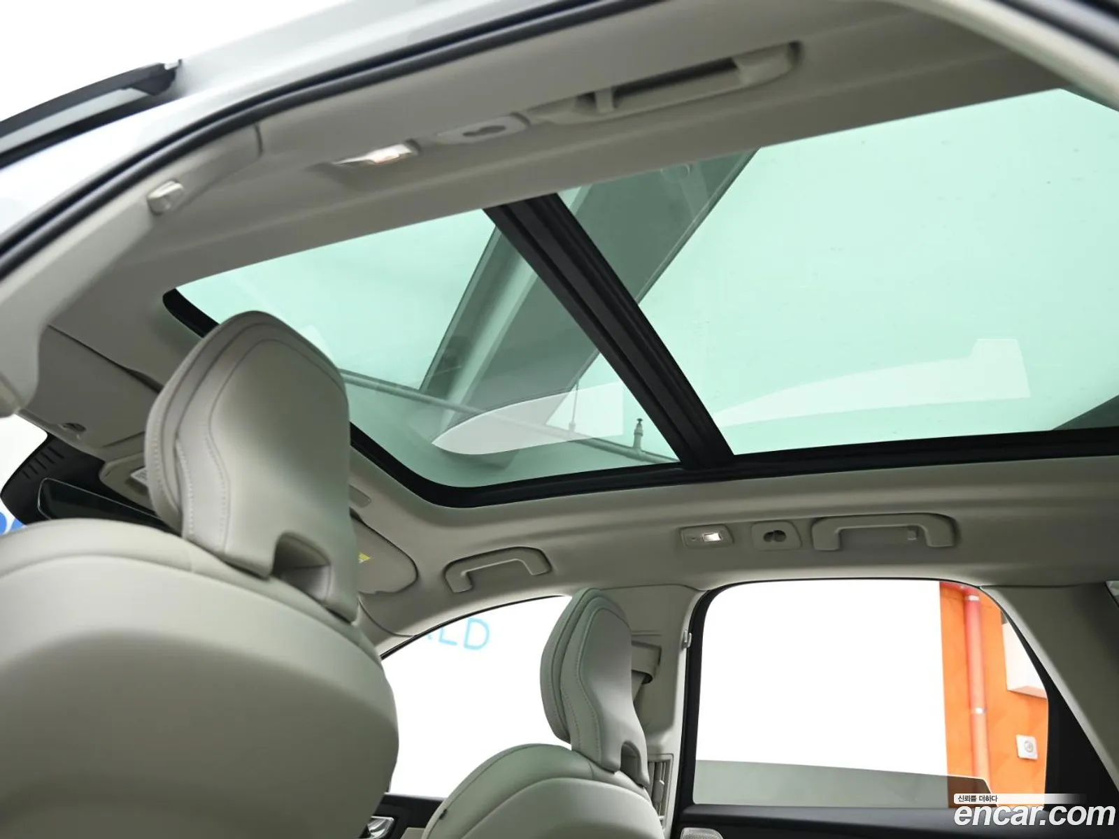 Volvo XC60 2025 — 19