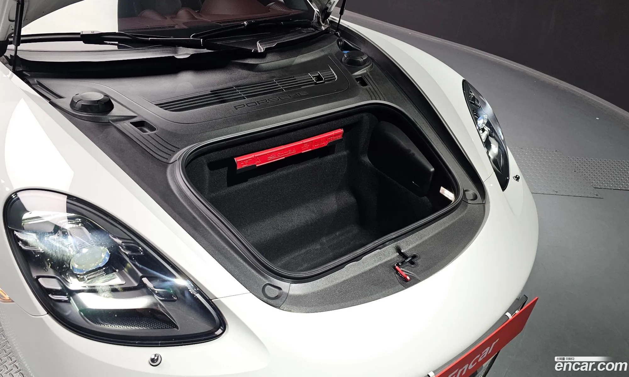 Porsche 718 Boxster 2019 WP0CA2989KS213048 — 18