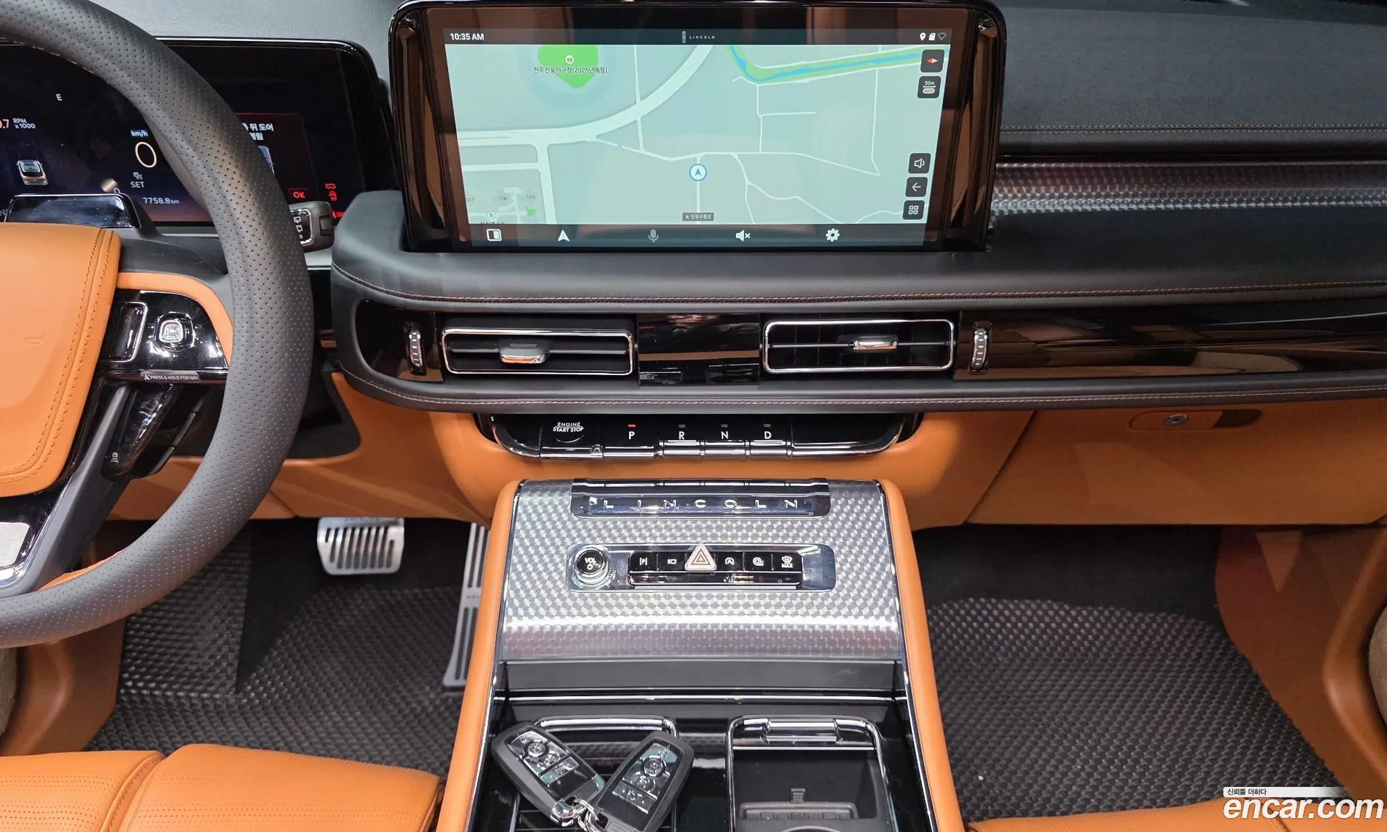 Lincoln Aviator 2025 5LM5J9XC4SGL09514 — 3