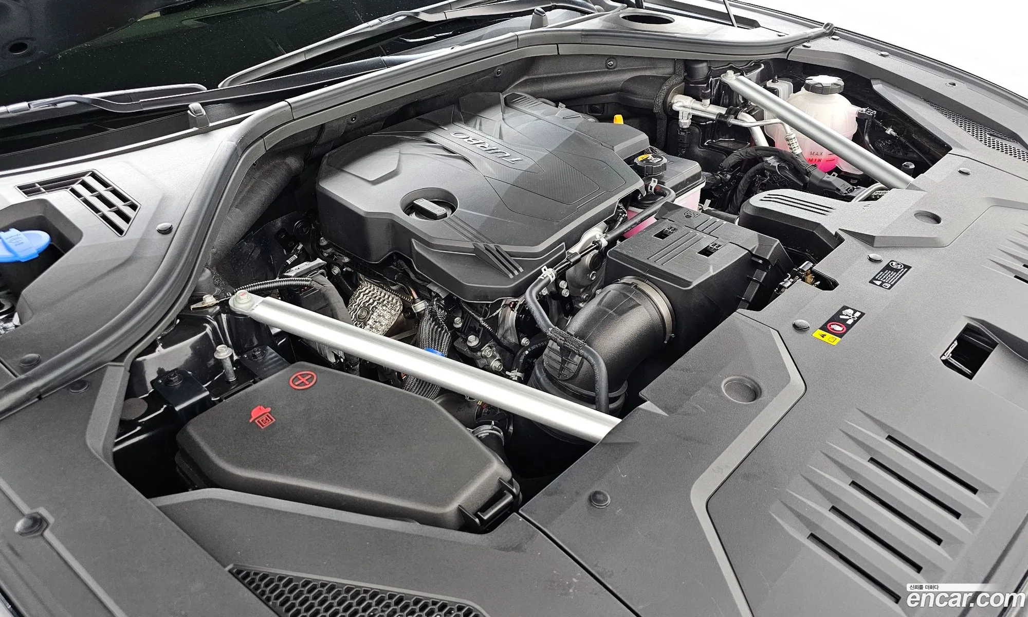 Genesis GV70 2024 — 18
