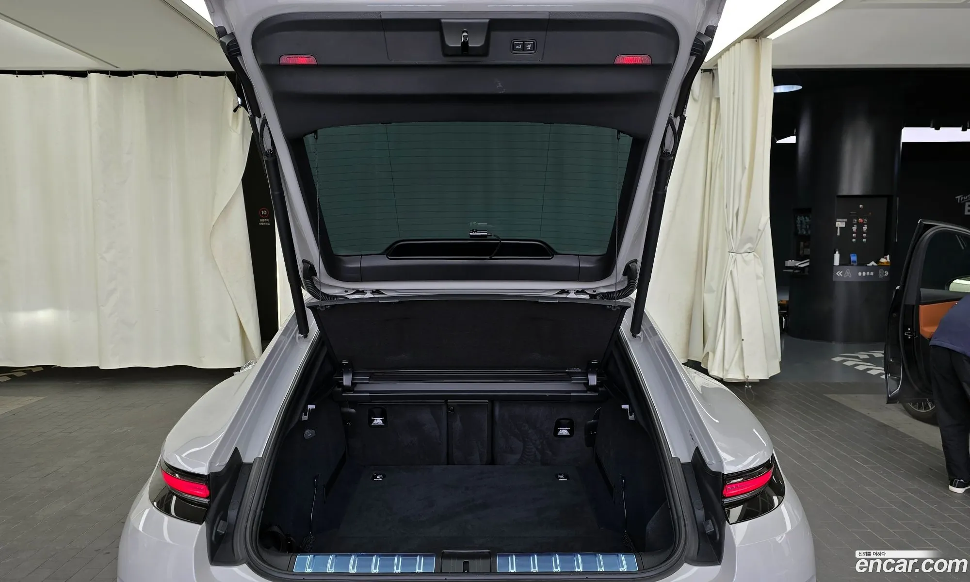 Porsche Panamera 2025 WP0AG2YA2SL070206 — 2