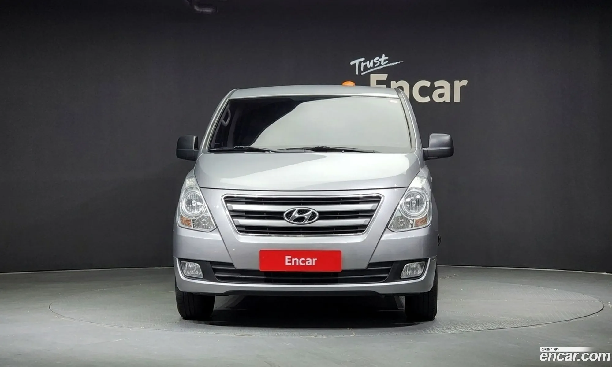 Hyundai Grand Starex 2017 — 17