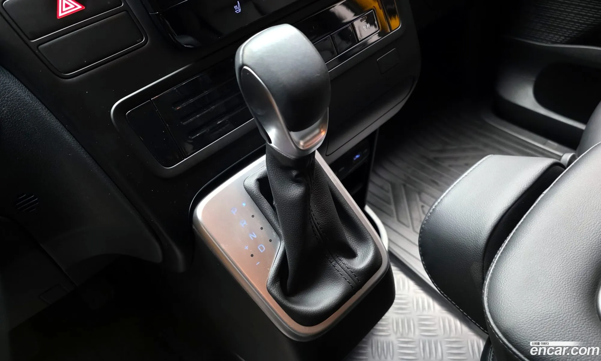 Hyundai Staria 2023 — 12