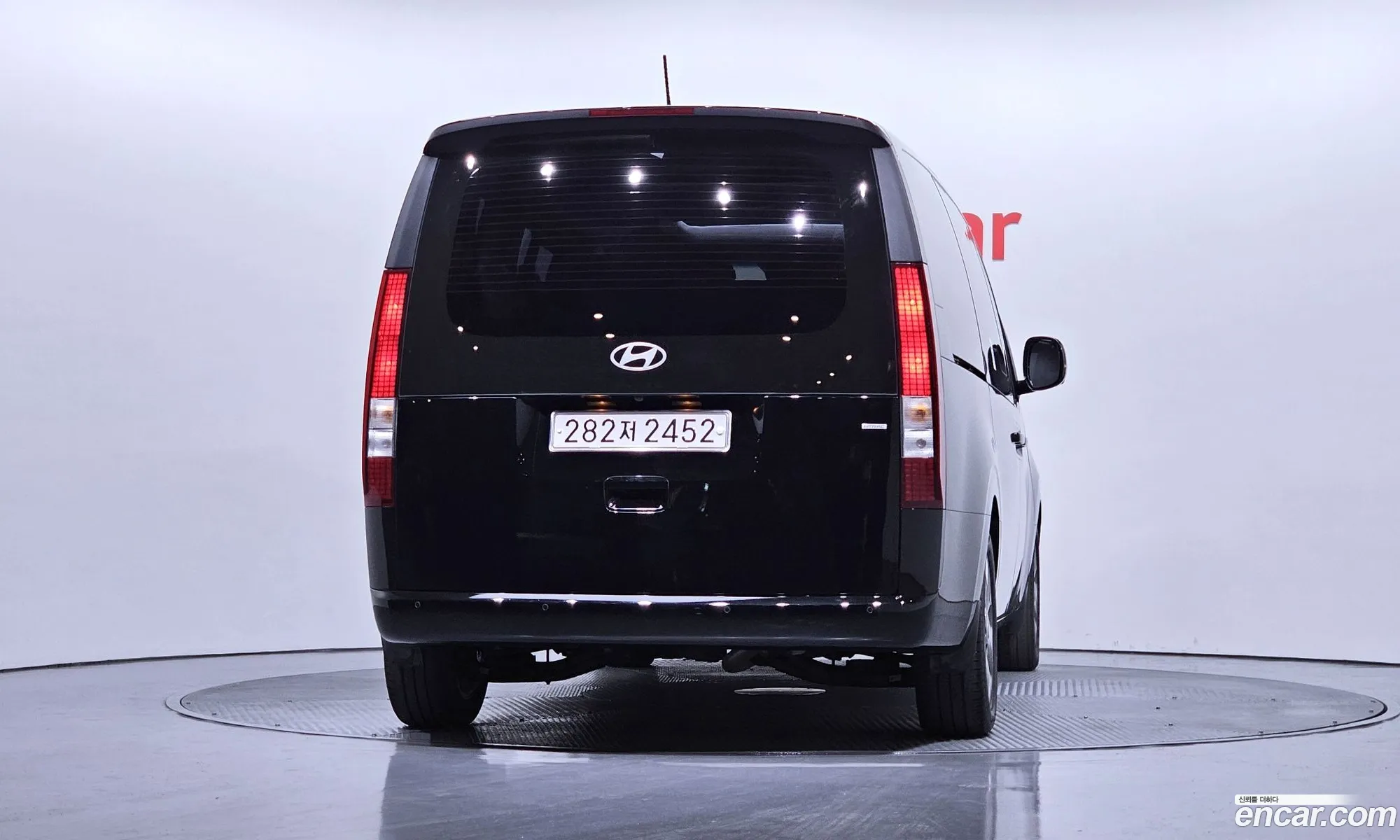 Hyundai Staria 2024 — 18