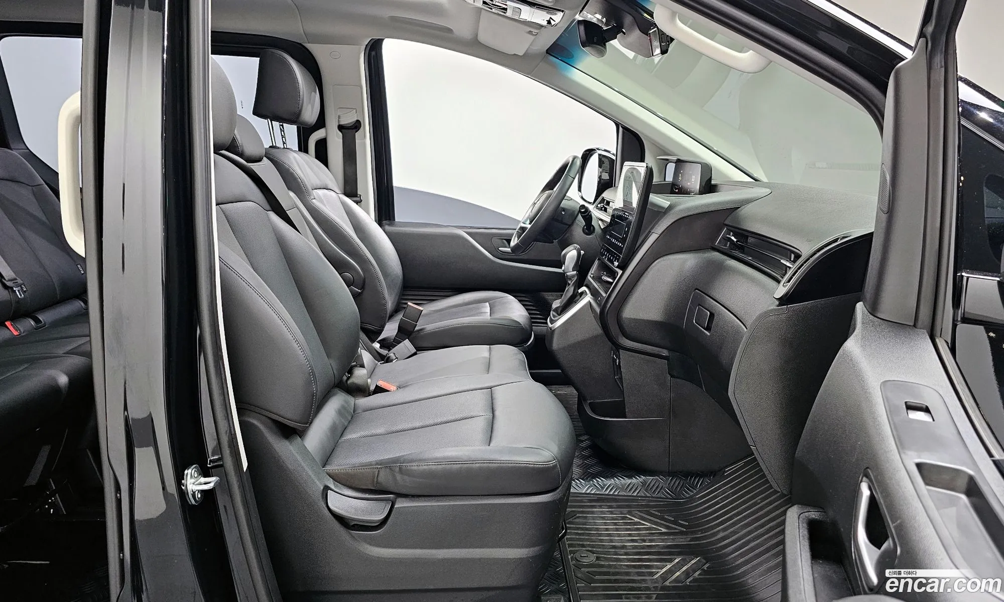 Hyundai Staria 2024 — 6