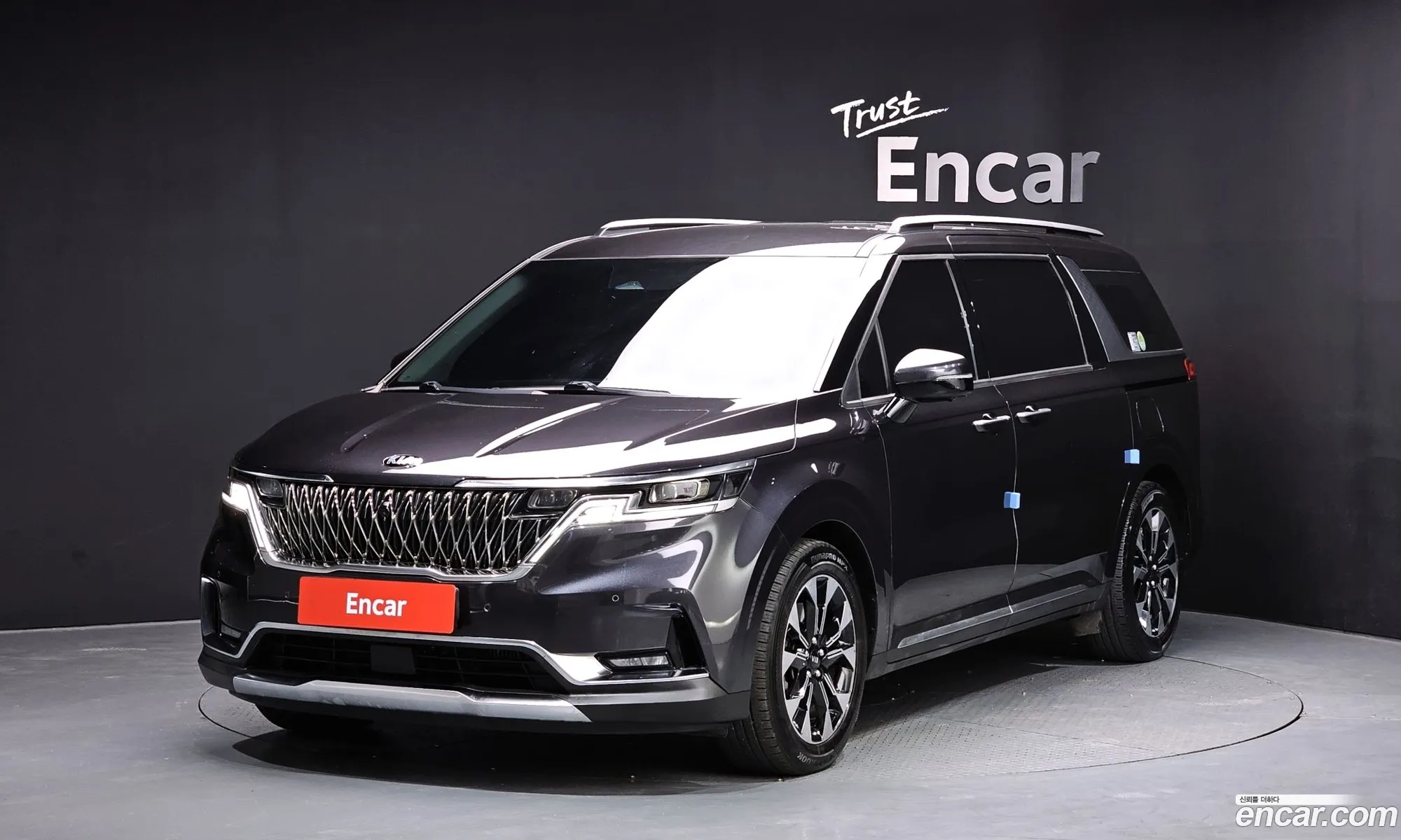 Kia Carnival 2021 — 17