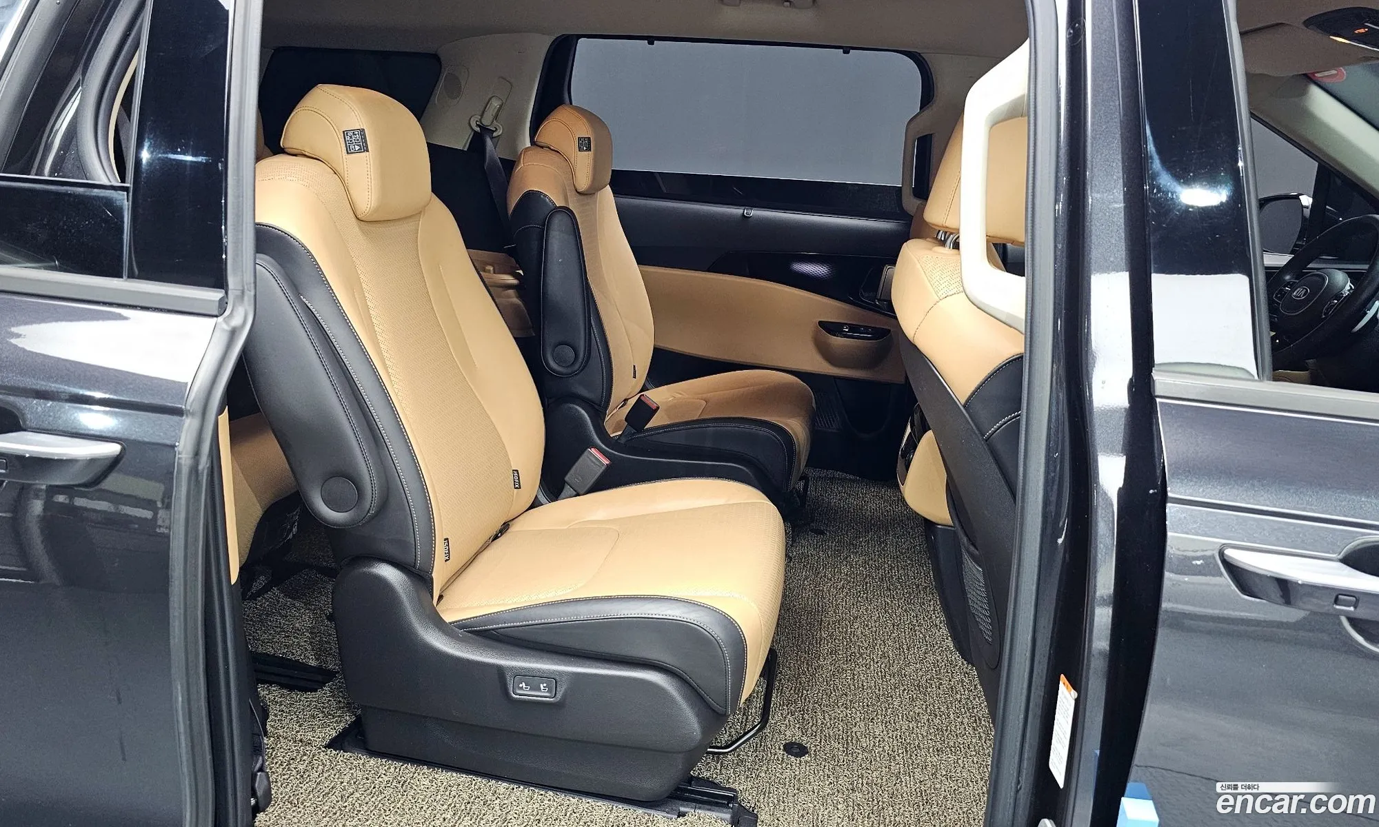Kia Carnival 2021 — 7