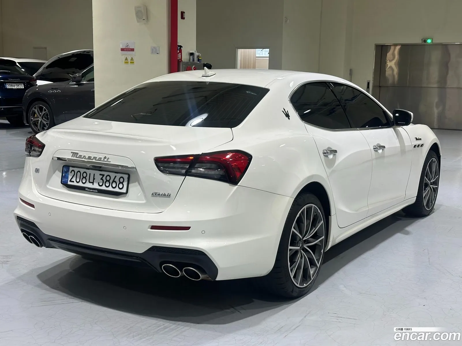 Maserati Ghibli 2023 — 11