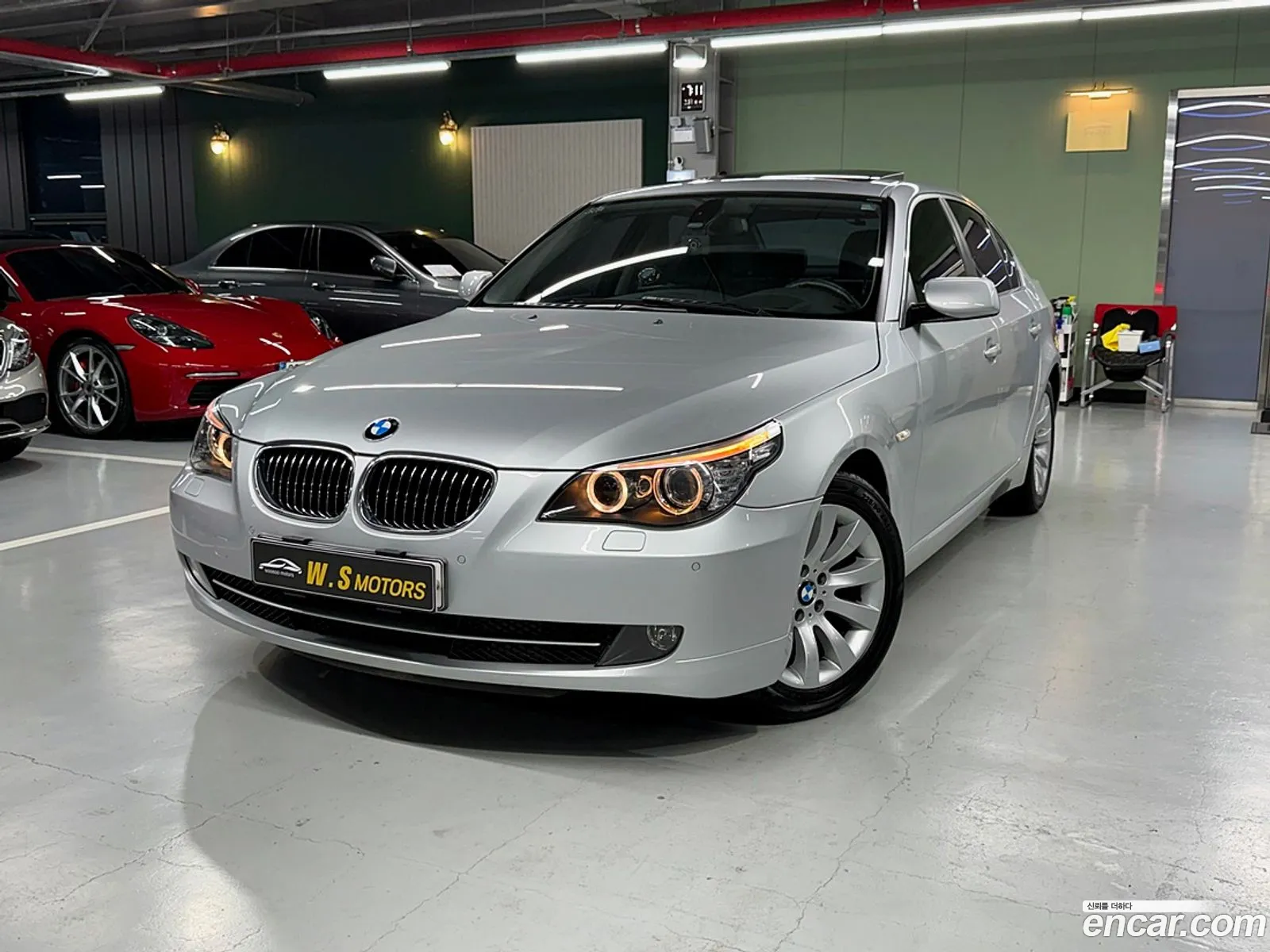 BMW 5 Series 2009 — 19