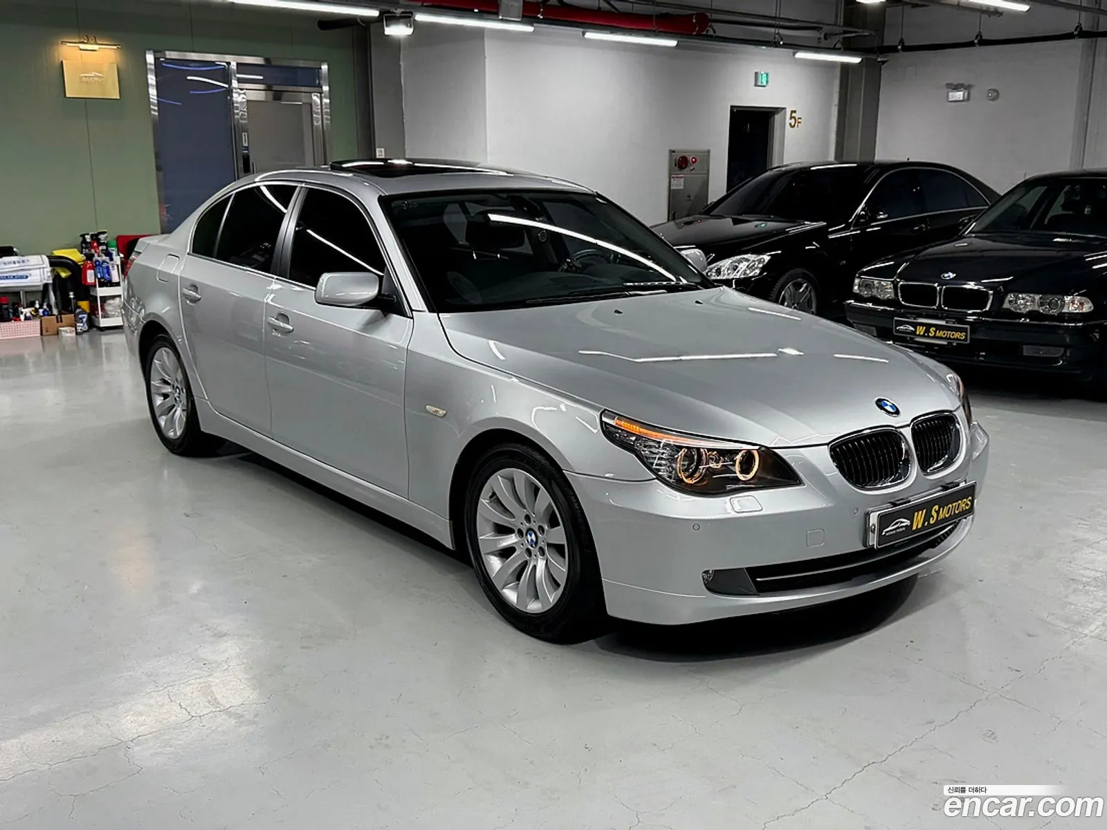BMW 5 Series 2009 — 16