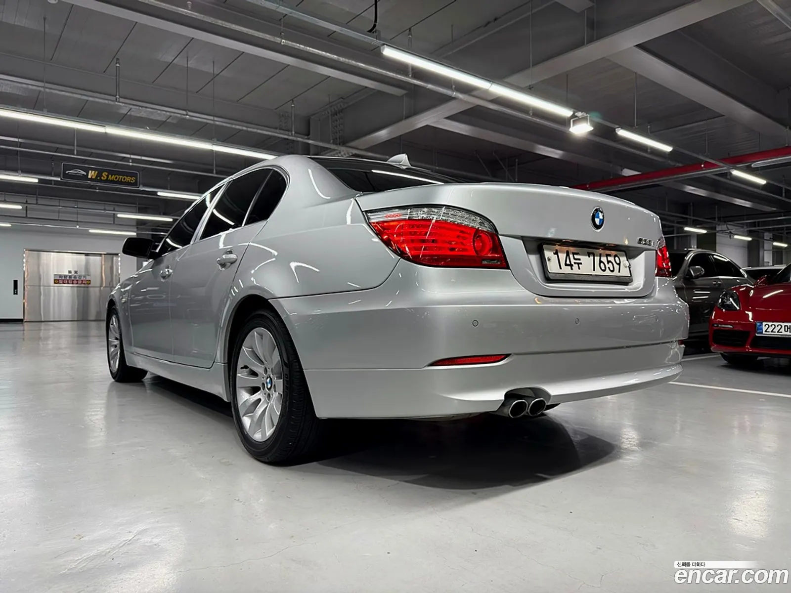 BMW 5 Series 2009 — 17