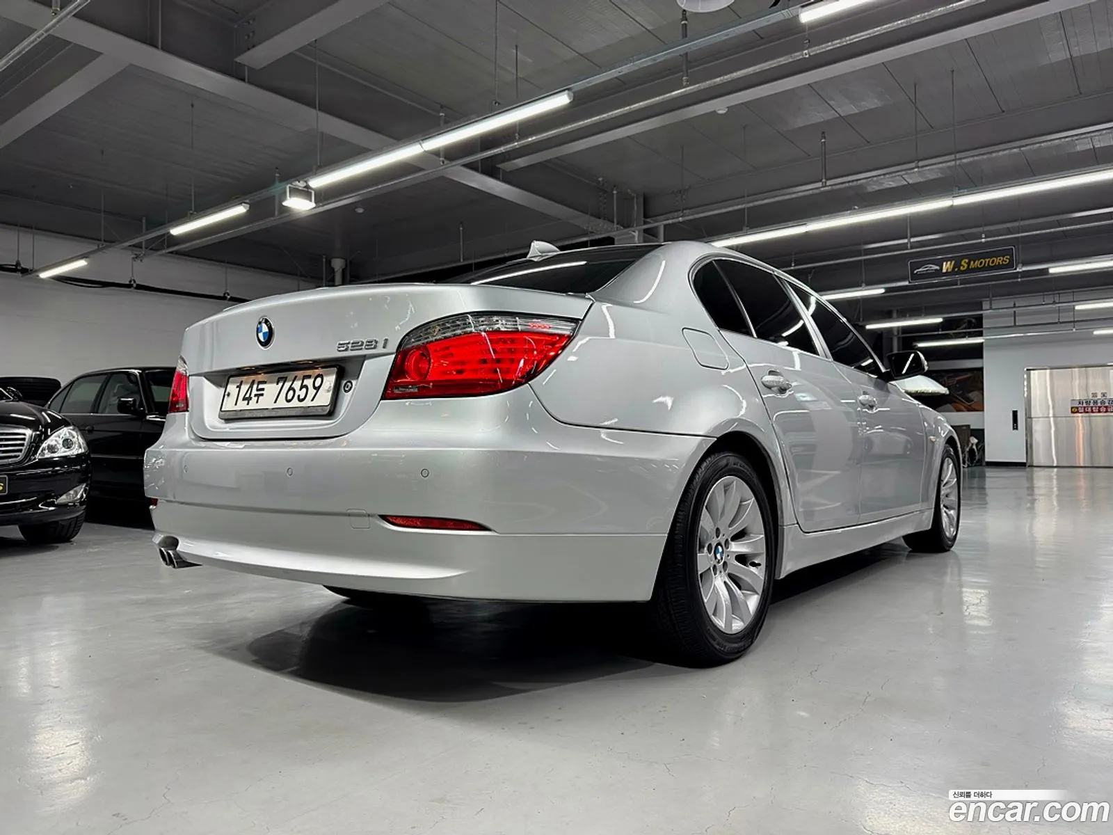 BMW 5 Series 2009 — 11