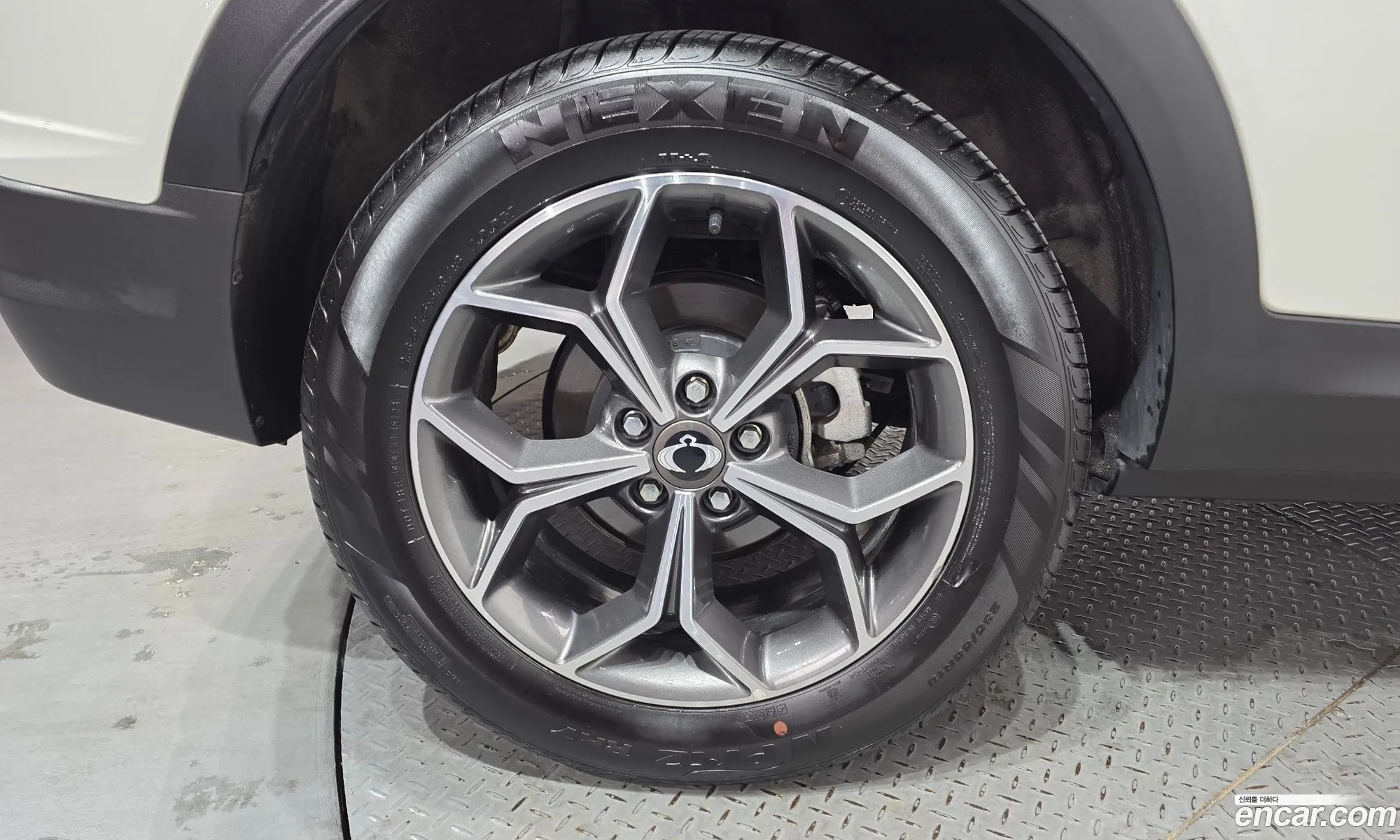 KG Mobility (SsangYong) Beautiful Korando 2024 — 15