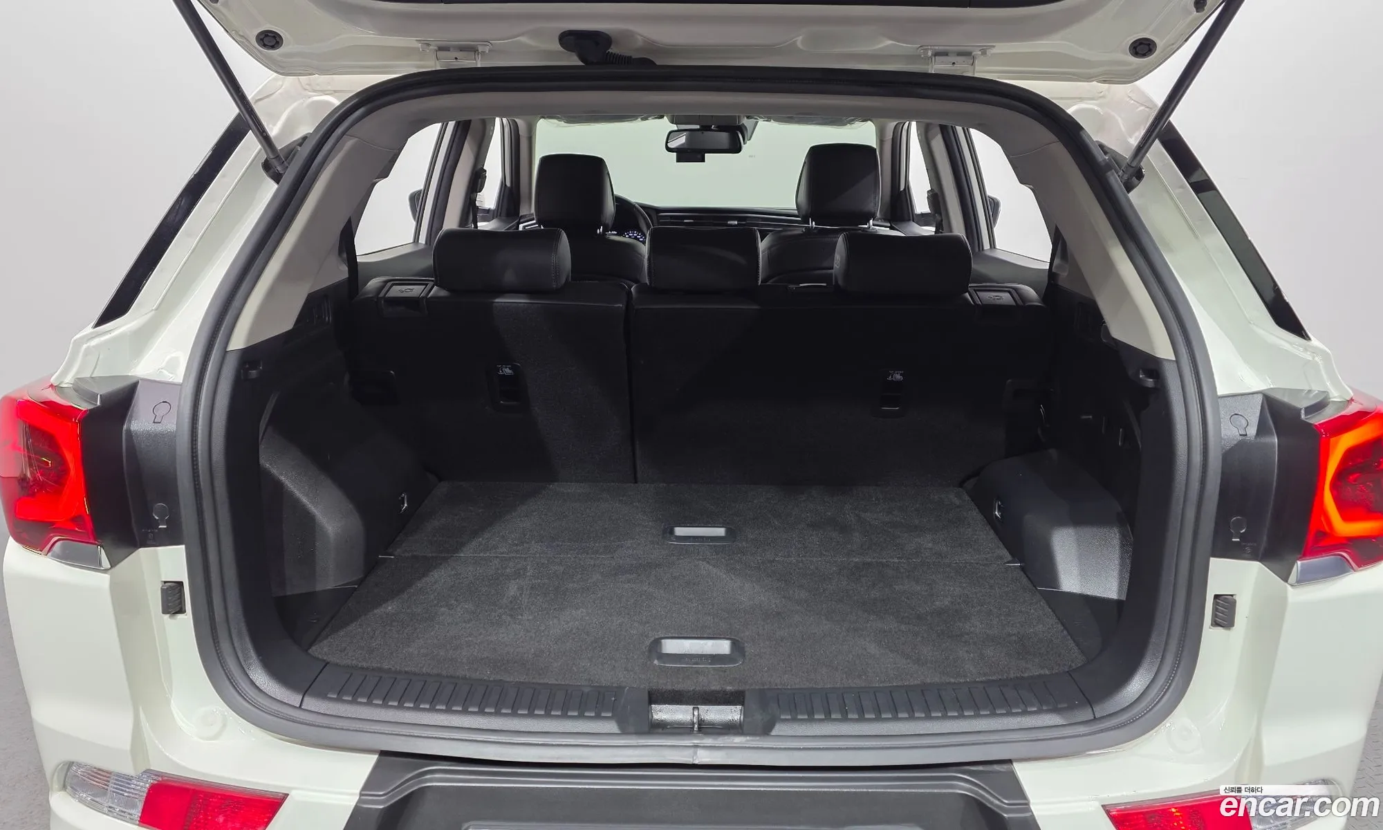 KG Mobility (SsangYong) Beautiful Korando 2024 — 20