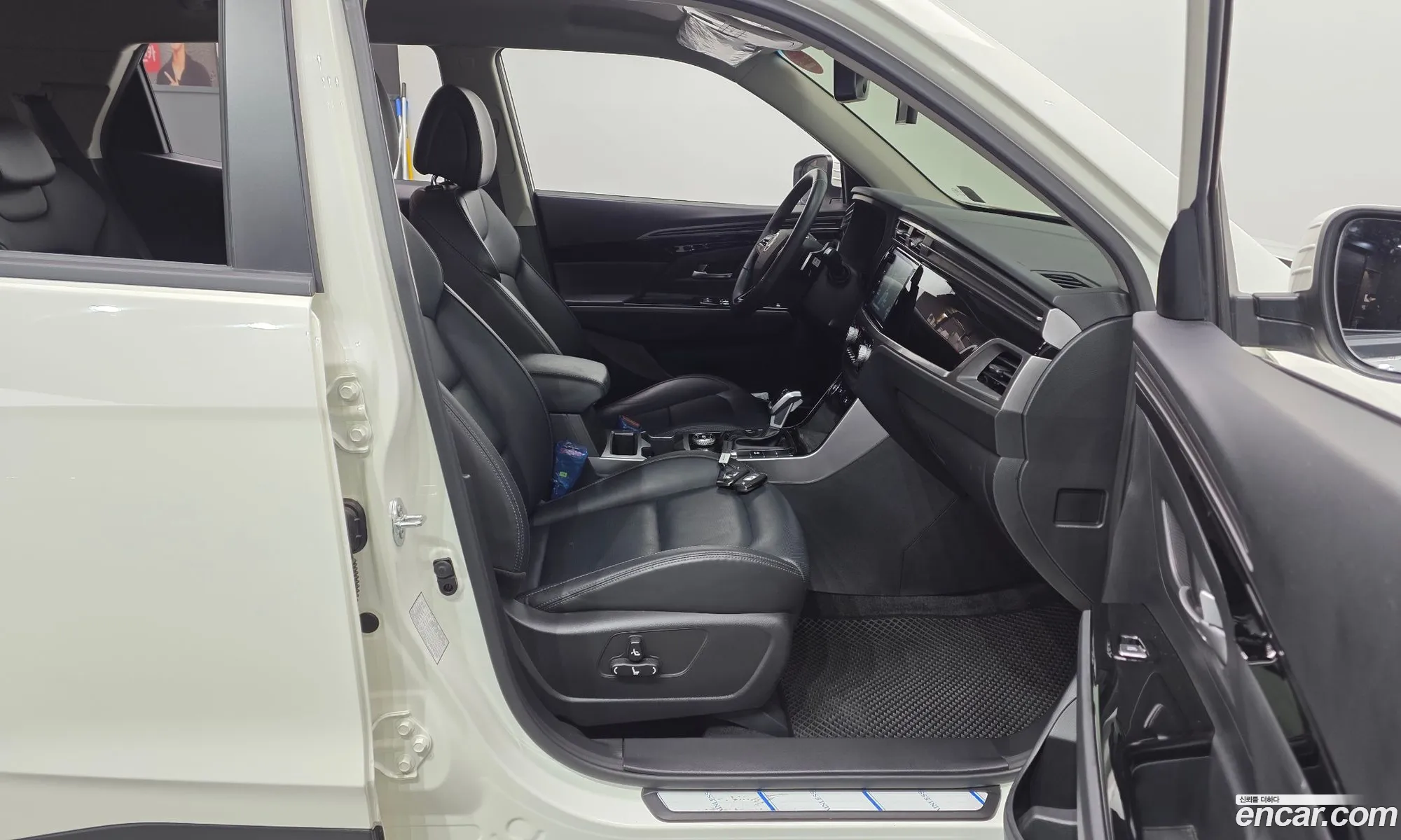 KG Mobility (SsangYong) Beautiful Korando 2024 — 16