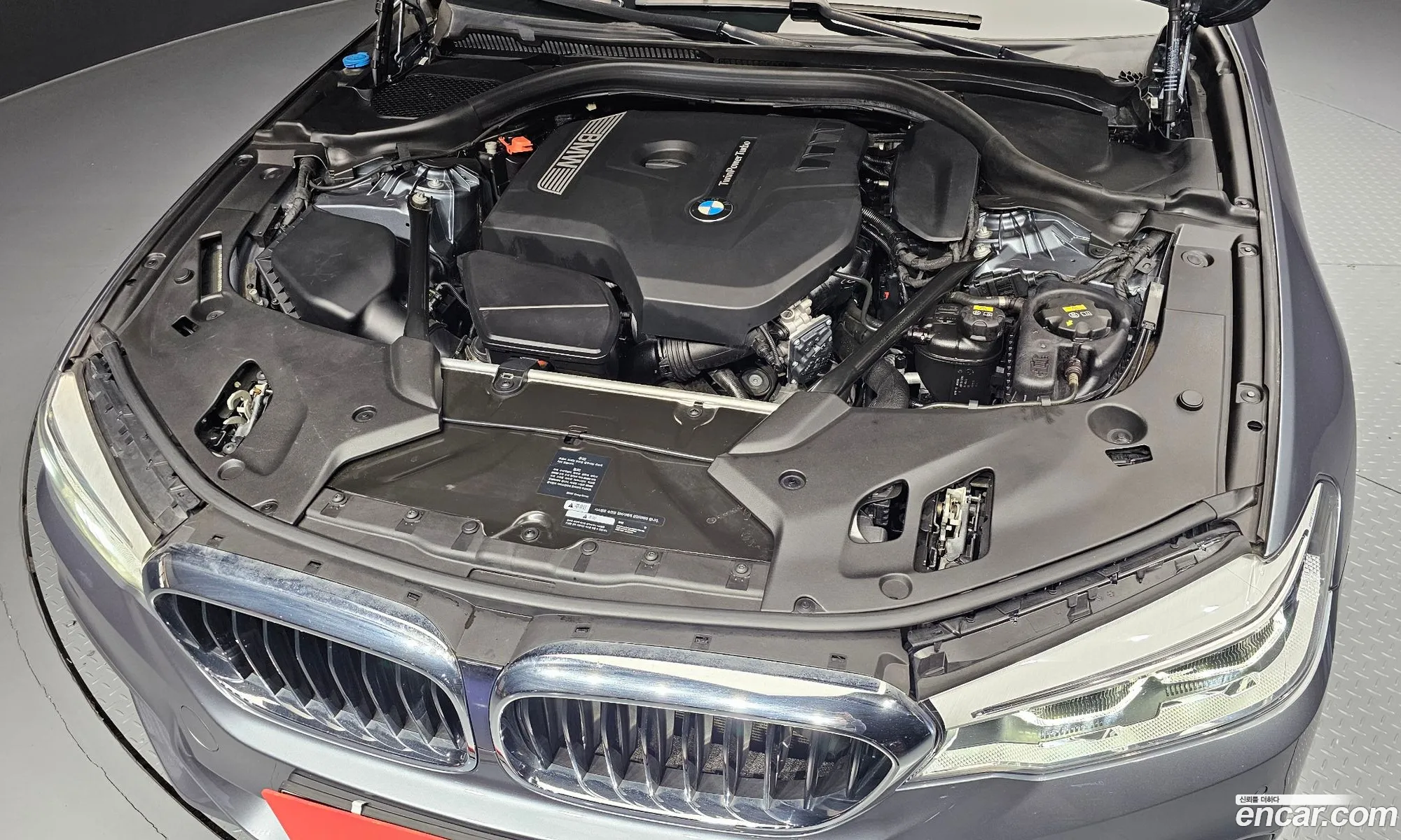BMW 5 Series 2017 — 12