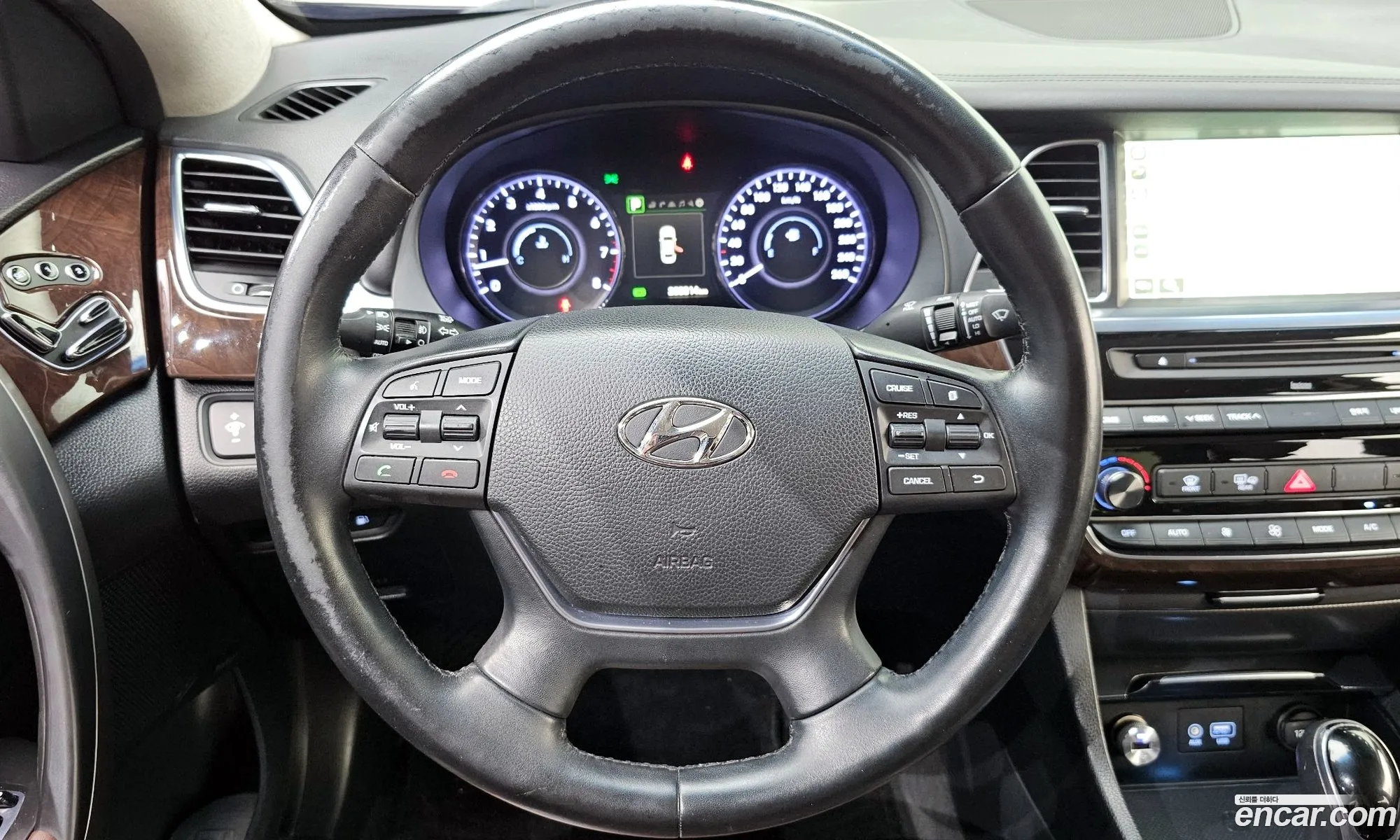 Hyundai Aslan 2015 — 11