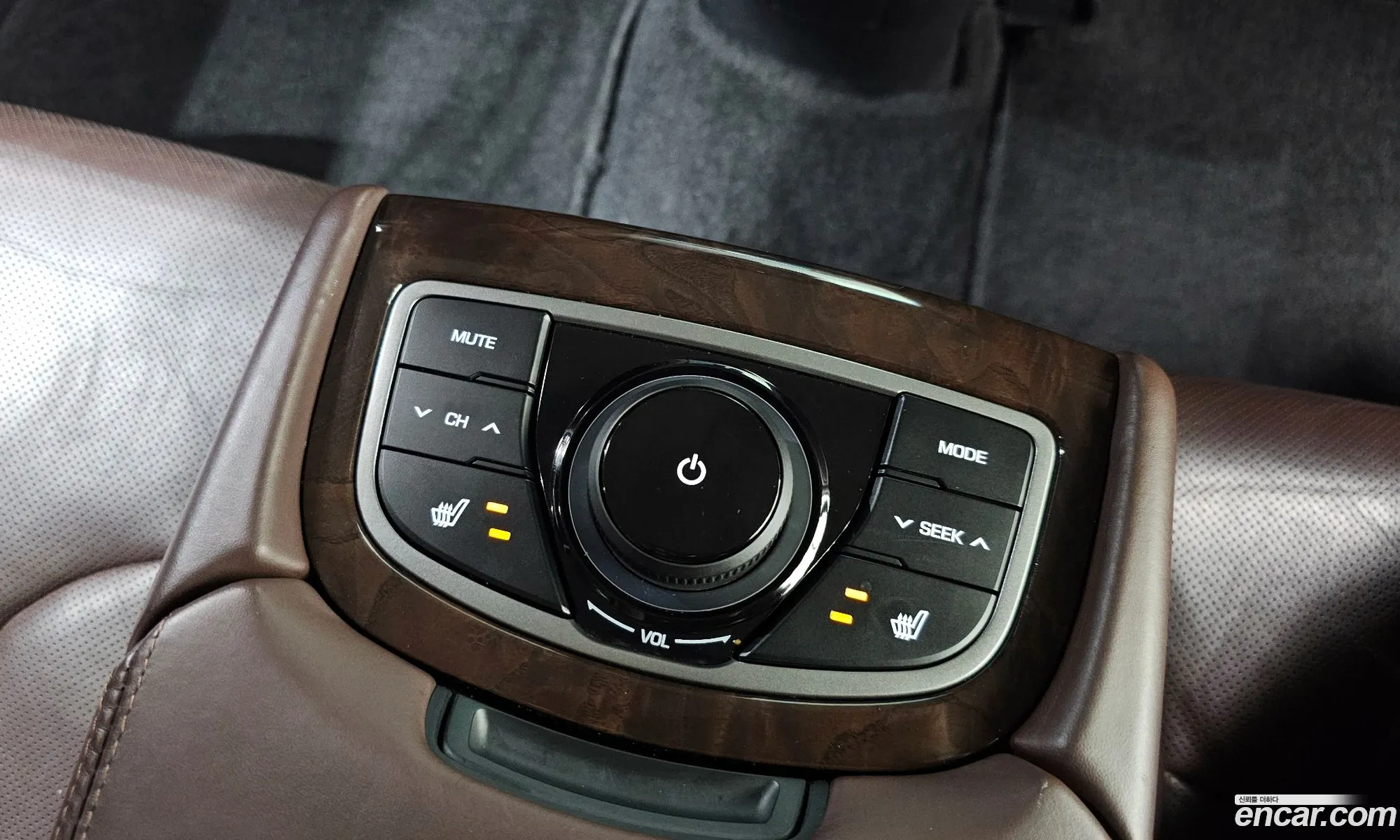 Hyundai Aslan 2015 — 13