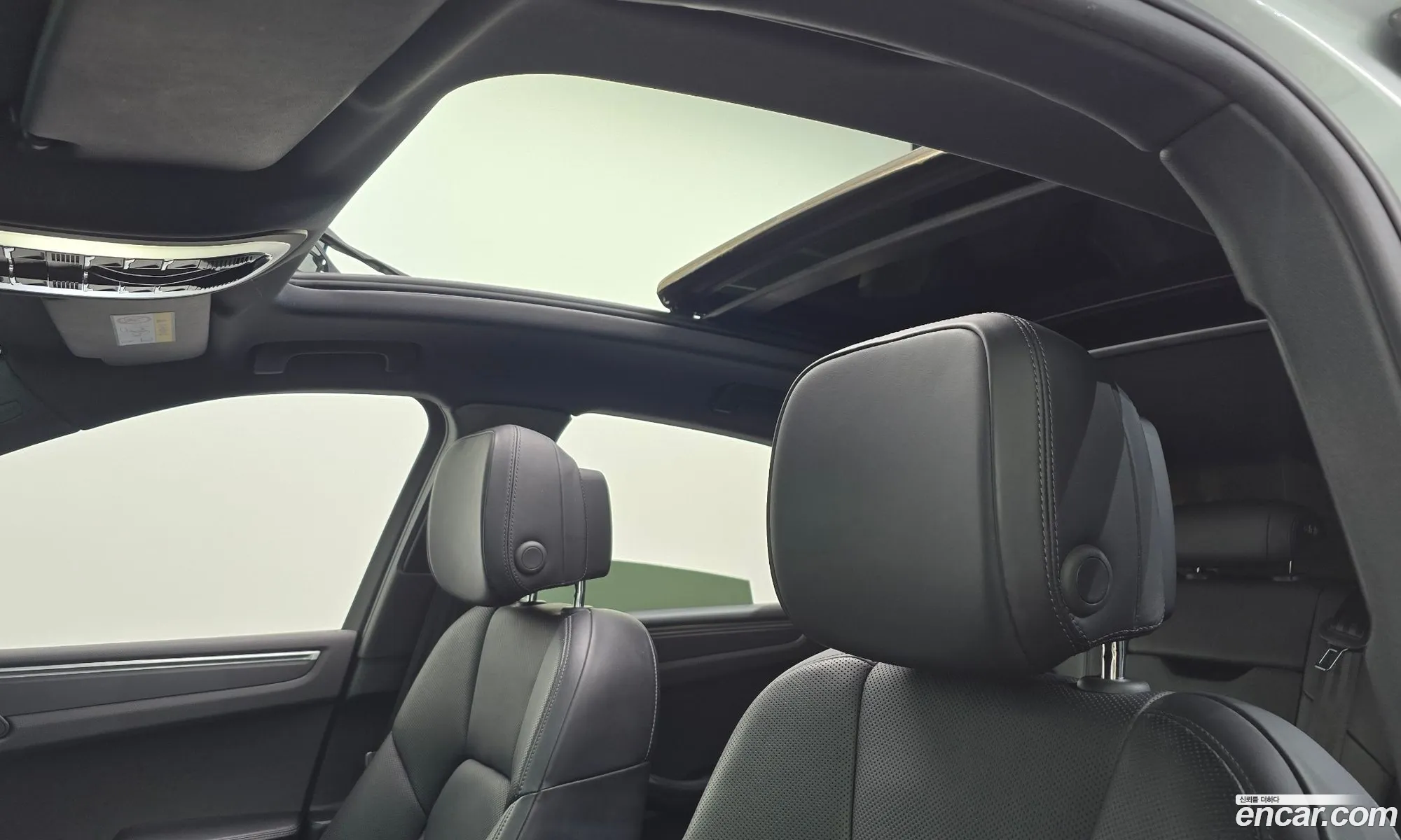 Porsche Macan 2019 WP1AA2958KLB18955 — 17