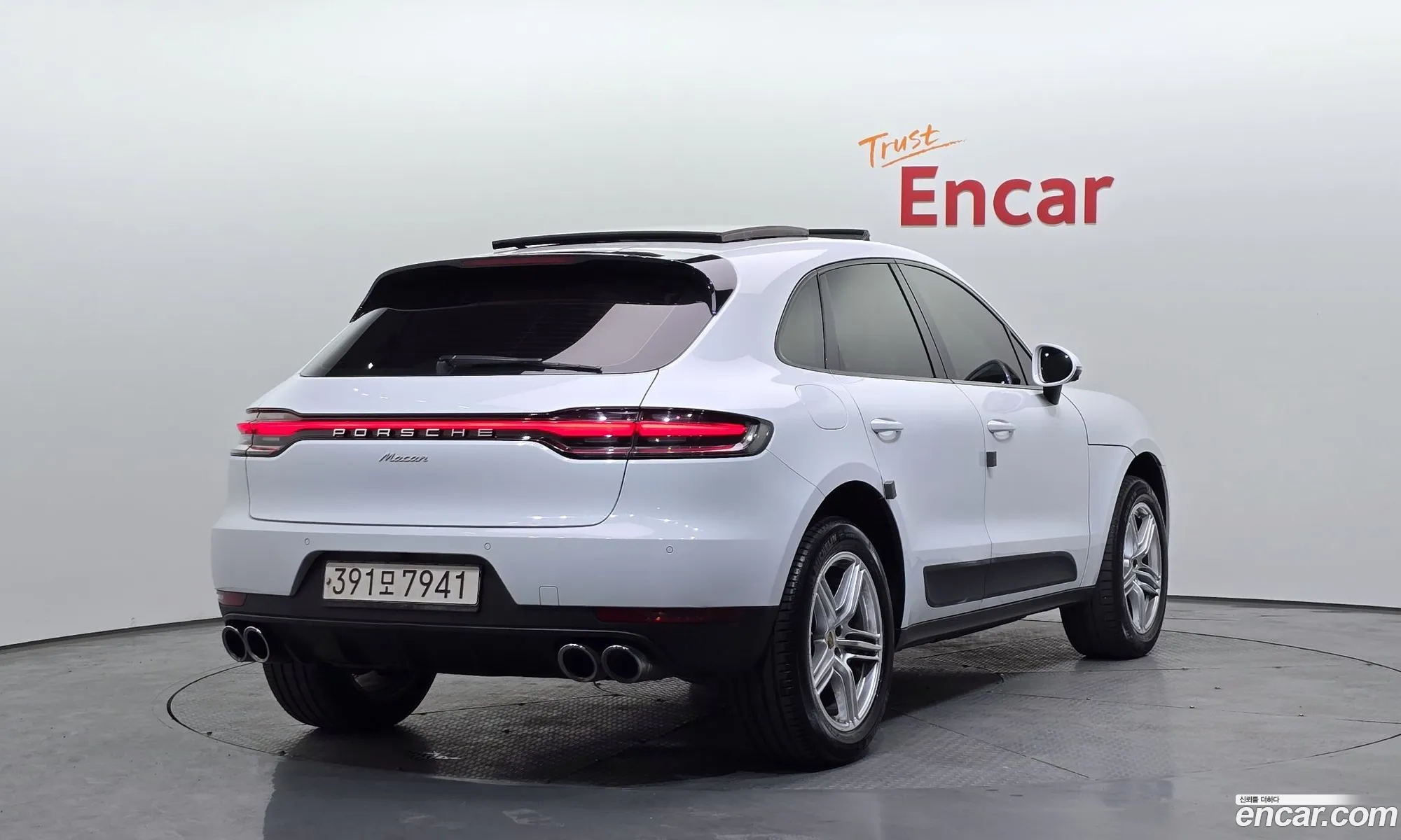 Porsche Macan 2019 WP1AA2958KLB18955 — 20
