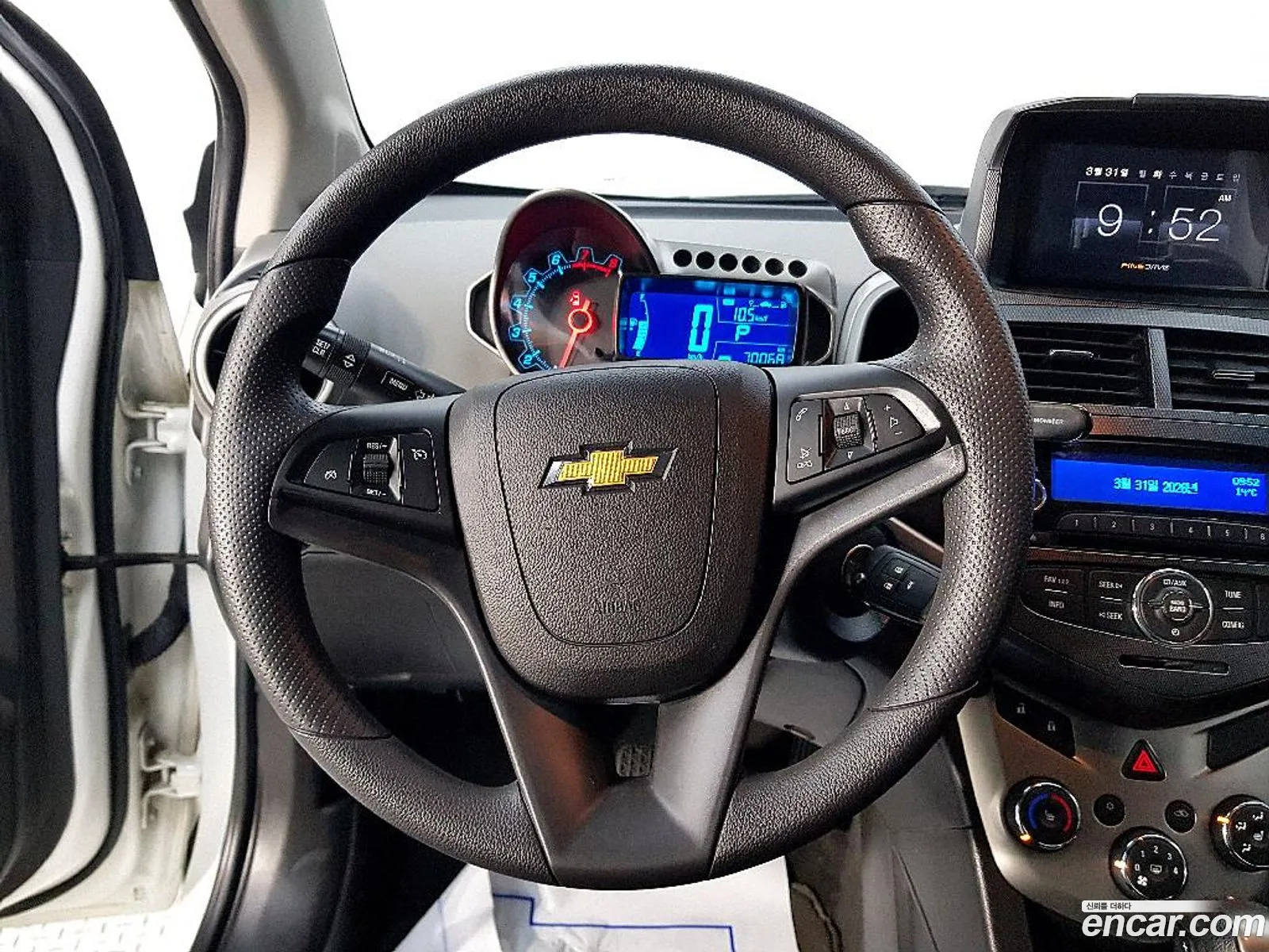 Chevrolet (GM Daewoo) Aveo Hatchback 2015 — 9