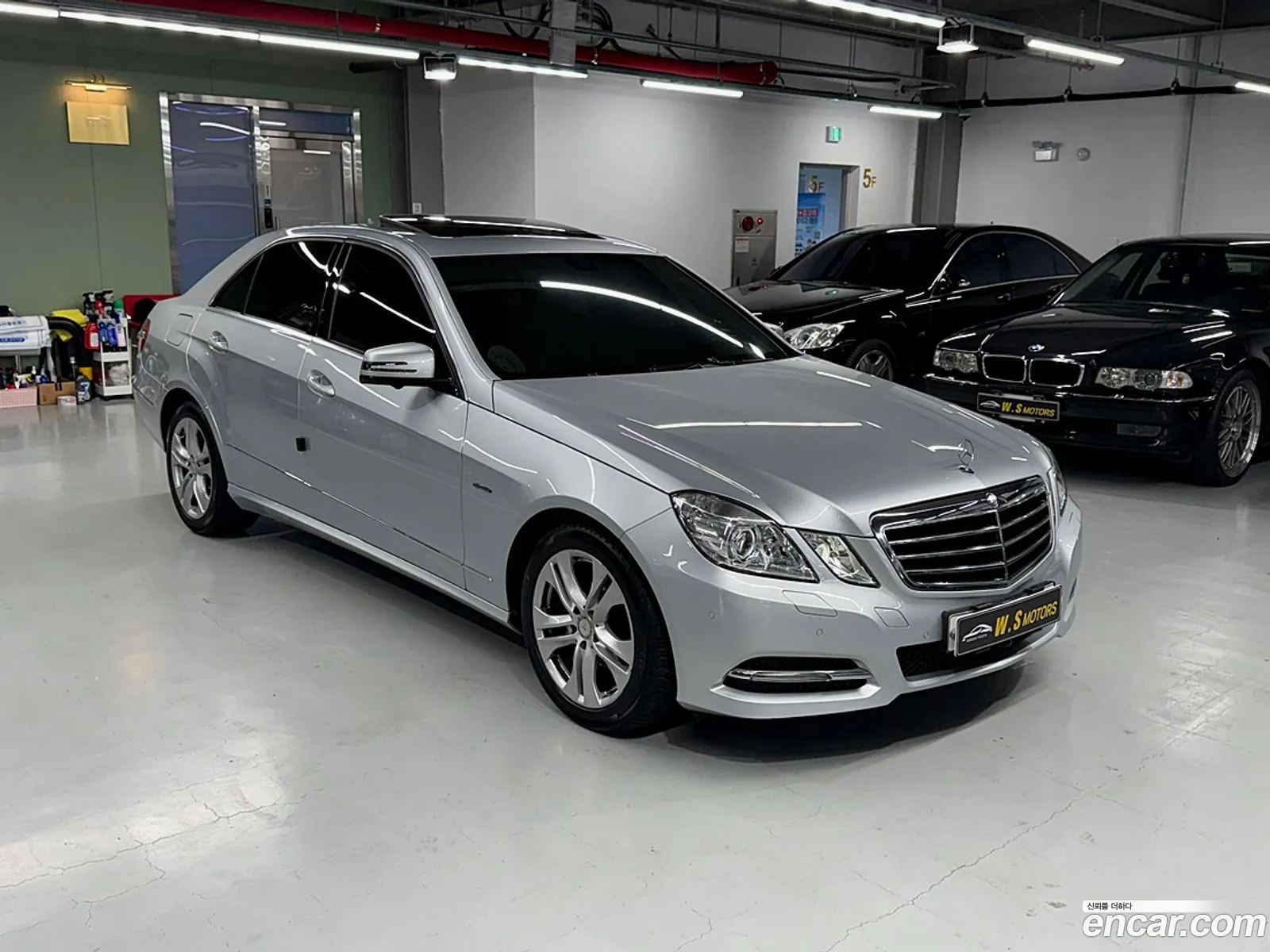 Mercedes-Benz E-Class W212 2011 — 12
