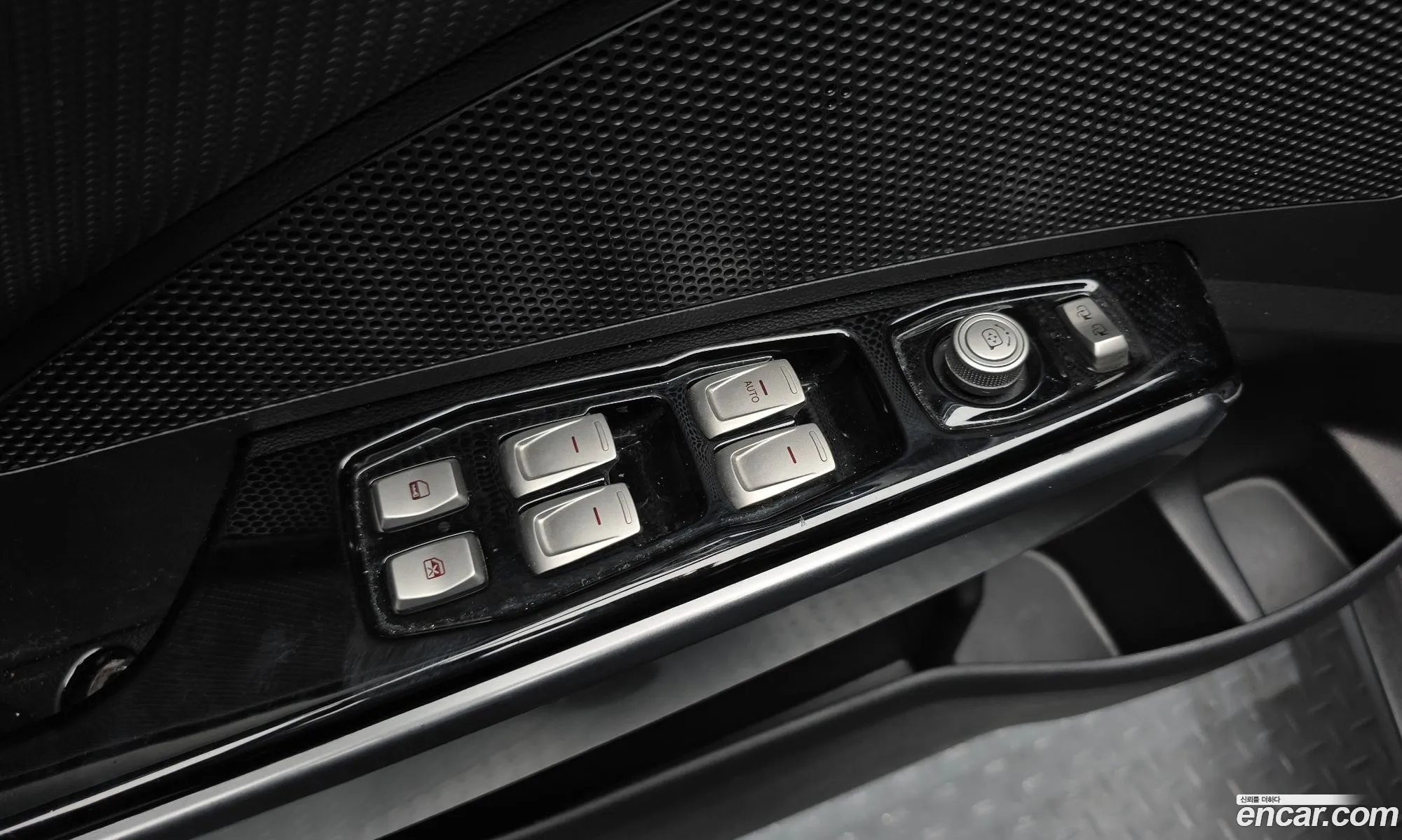 KG Mobility (SsangYong) Tivoli Armour 2018 — 15