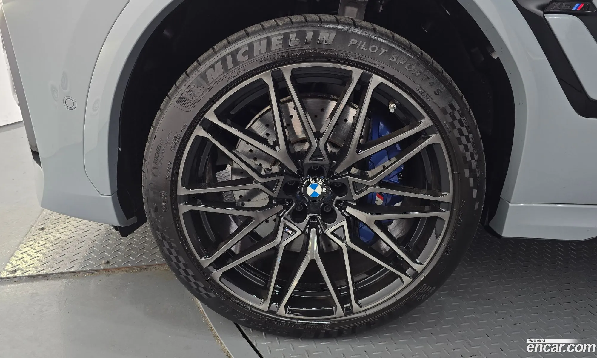 BMW X6 M 2024 WBS21ET02R9W04942 — 2