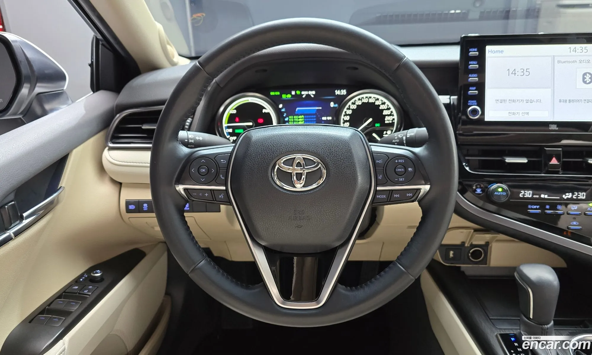 Toyota Camry 2023 — 11