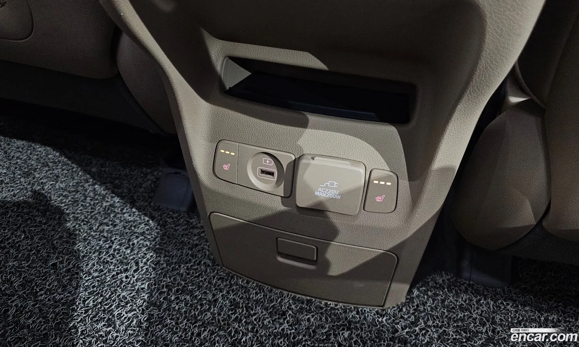 Kia Carnival 2018 — 18