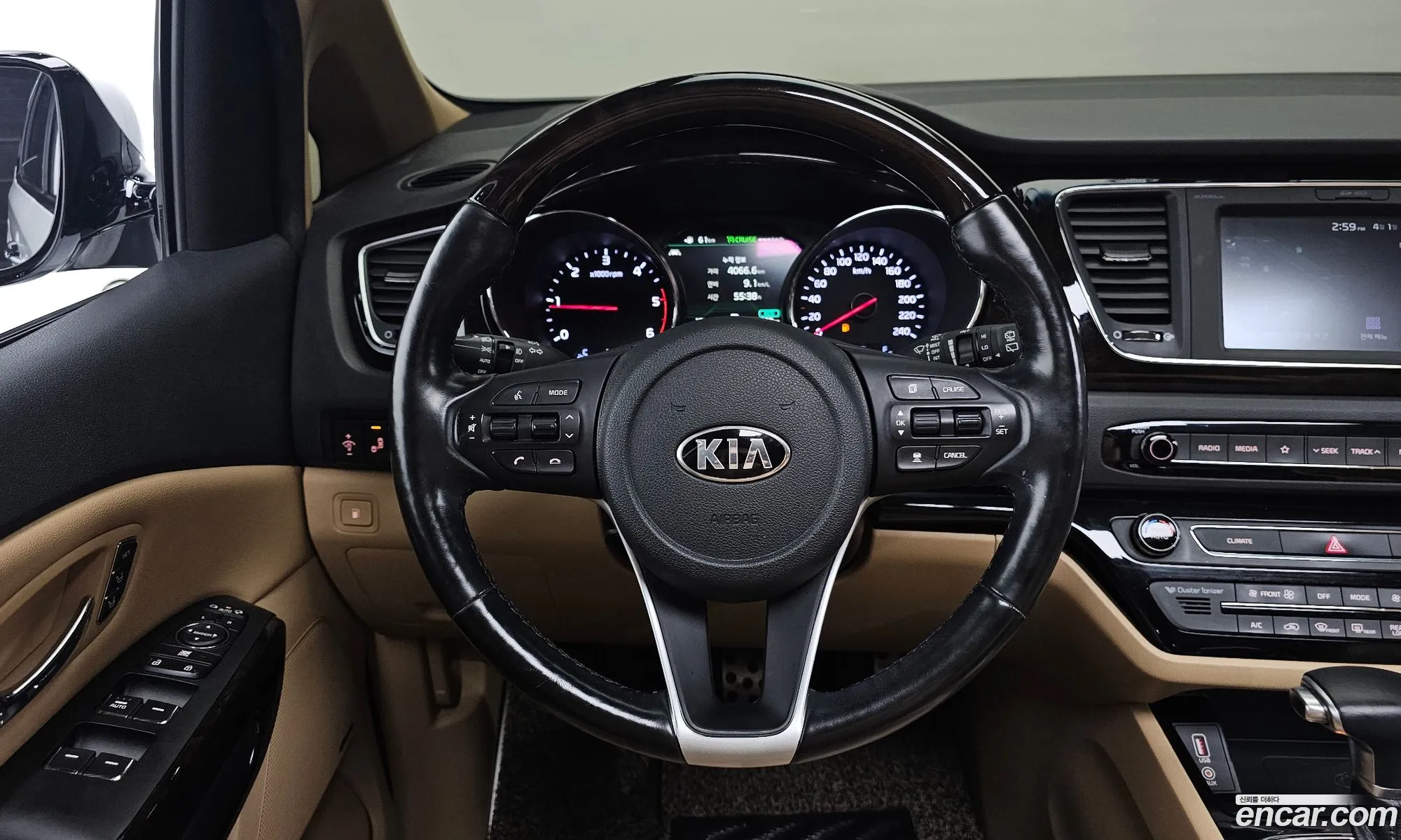 Kia Carnival 2018 — 5