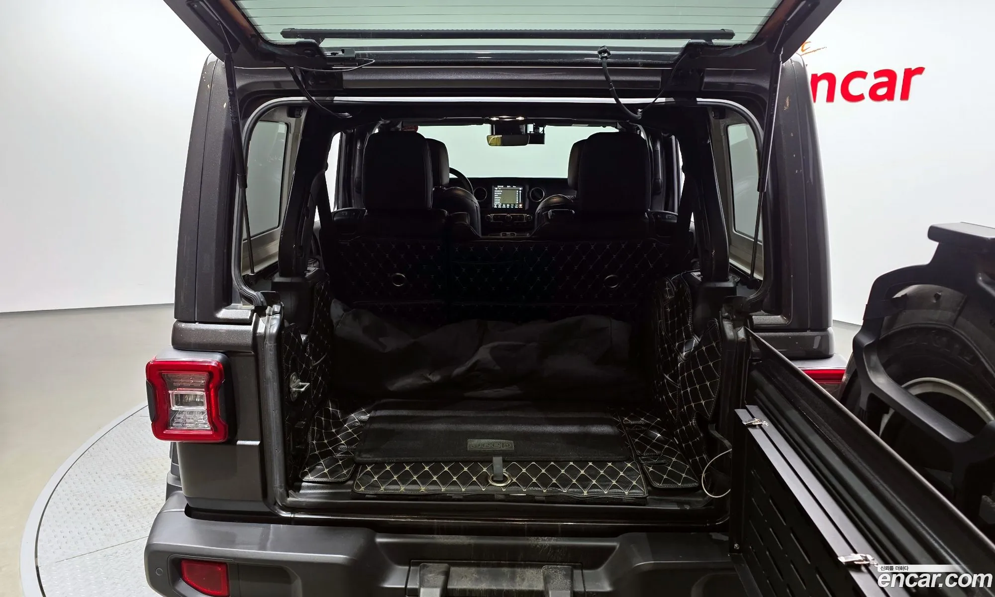 Jeep Wrangler 2021 — 9