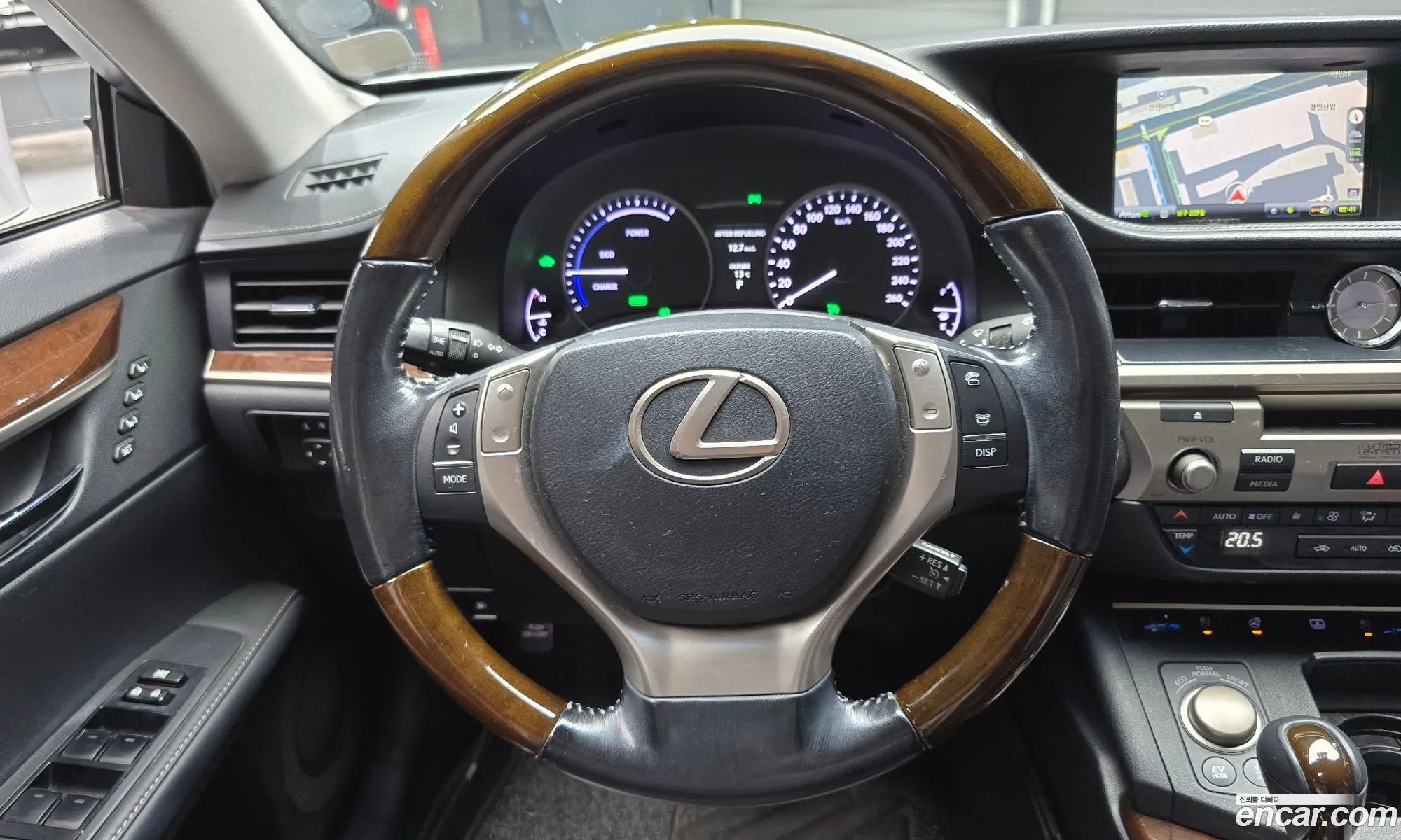 Lexus ES300h 2015 — 4