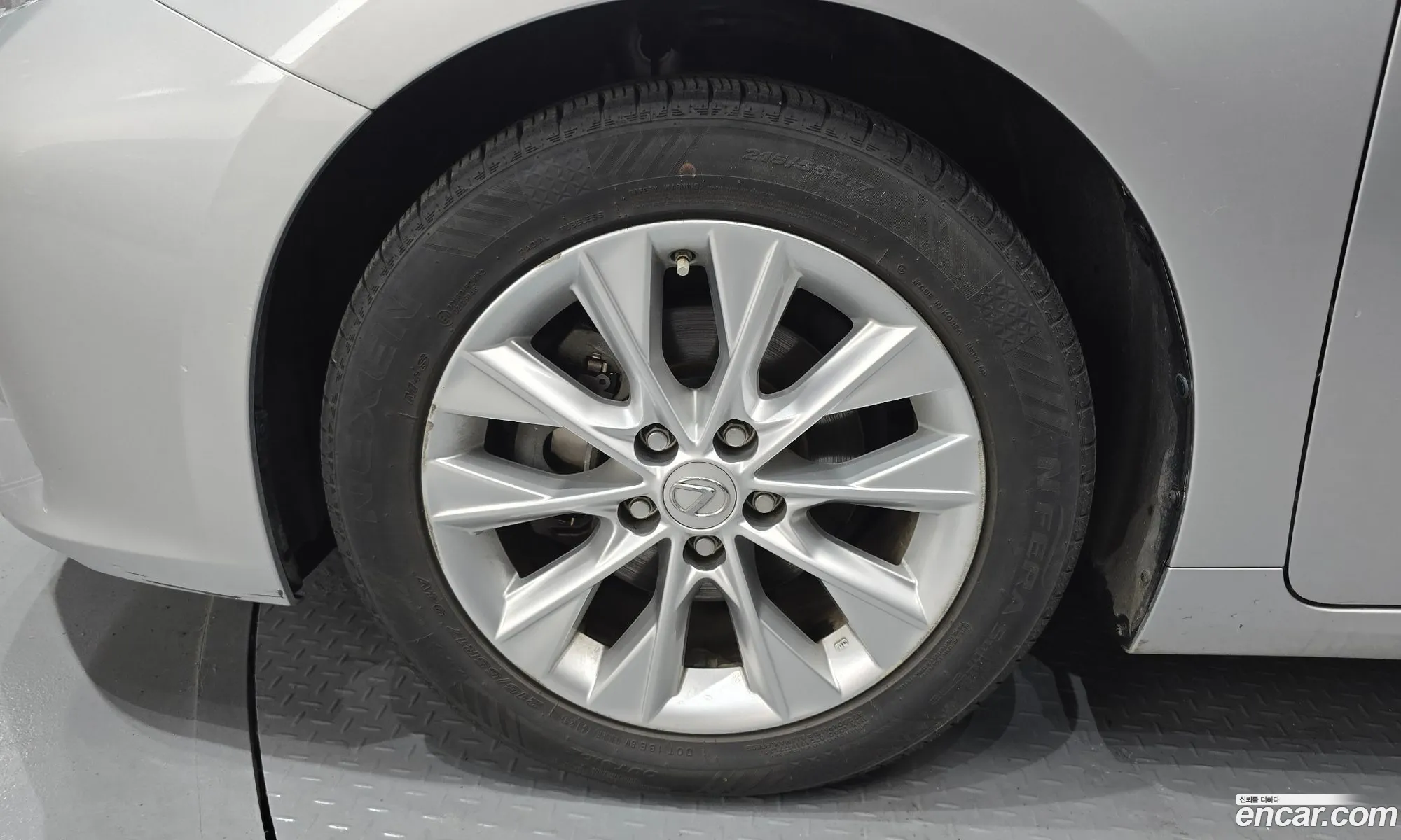 Lexus ES300h 2015 — 12
