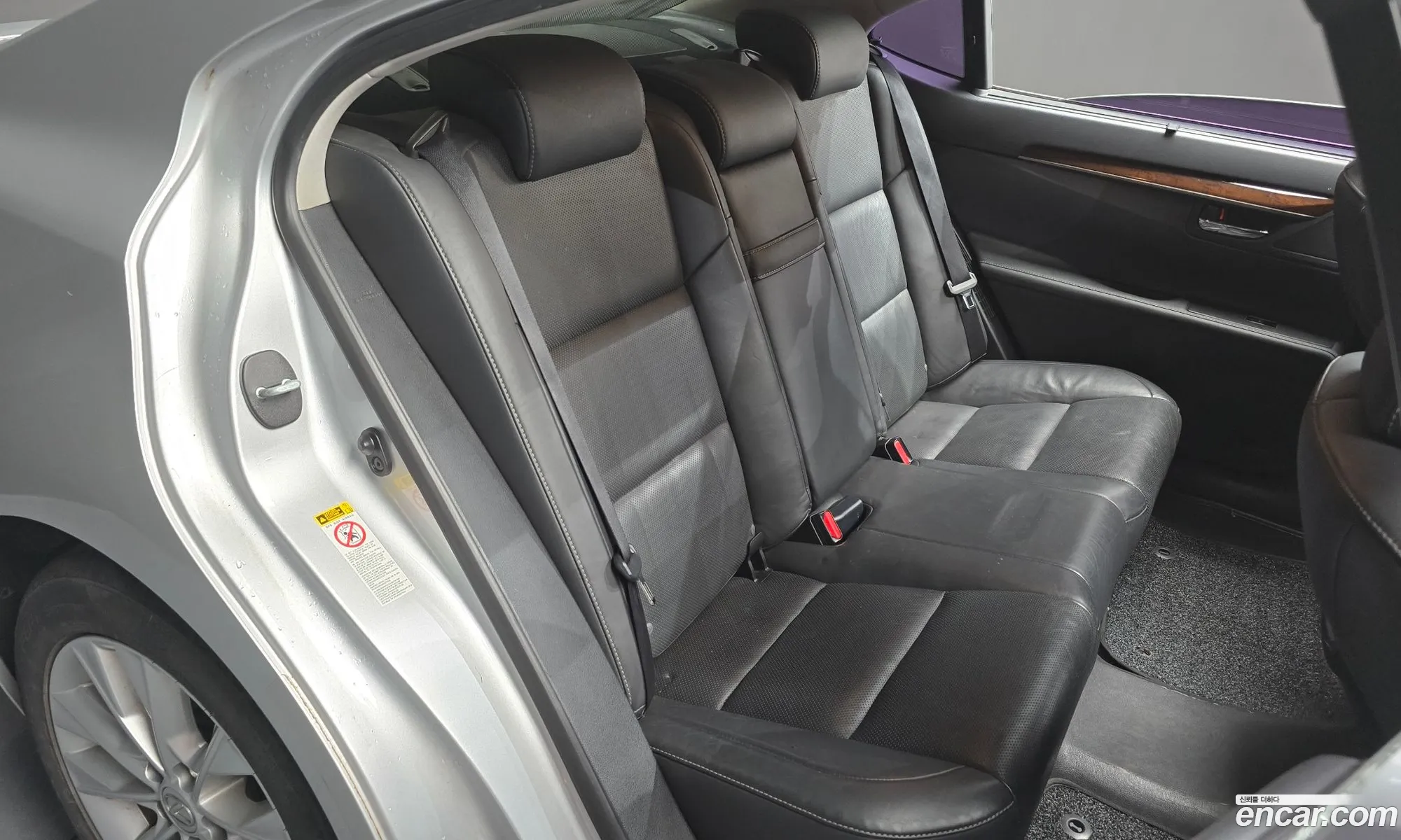 Lexus ES300h 2015 — 13
