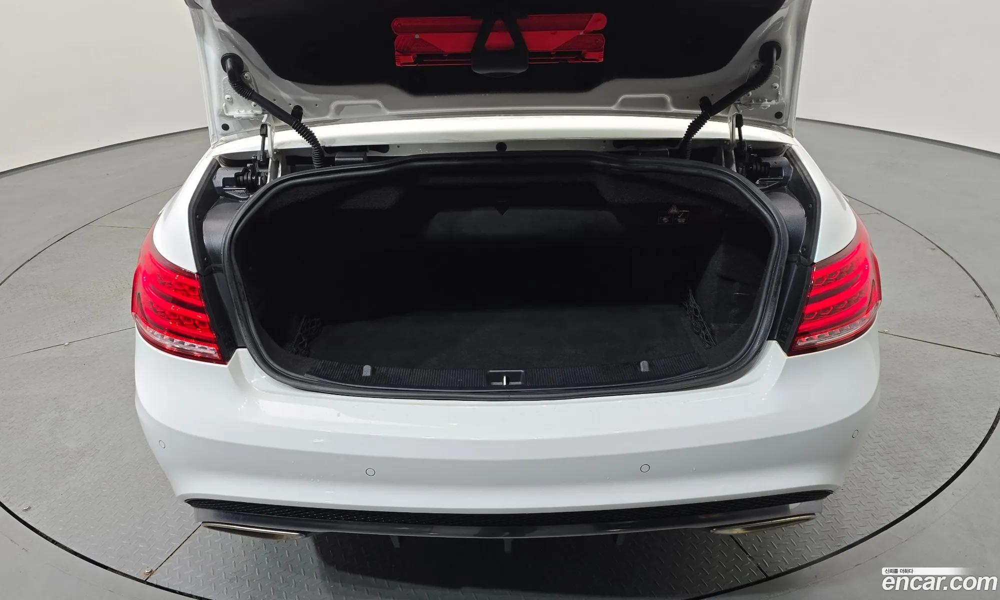 Mercedes-Benz E-Class W212 2015 WDDKK3EF4FF303490 — 2