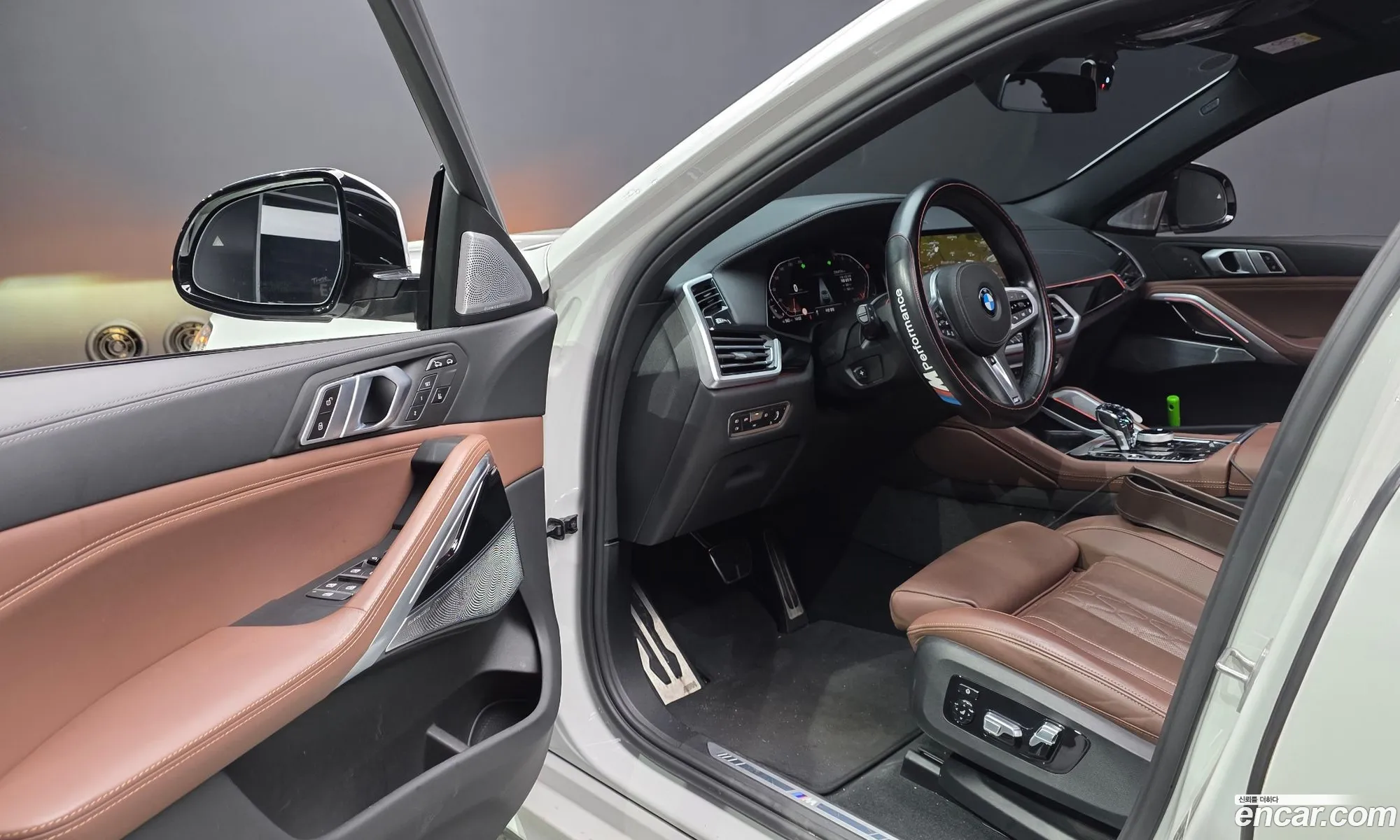 BMW X6 2021 — 18
