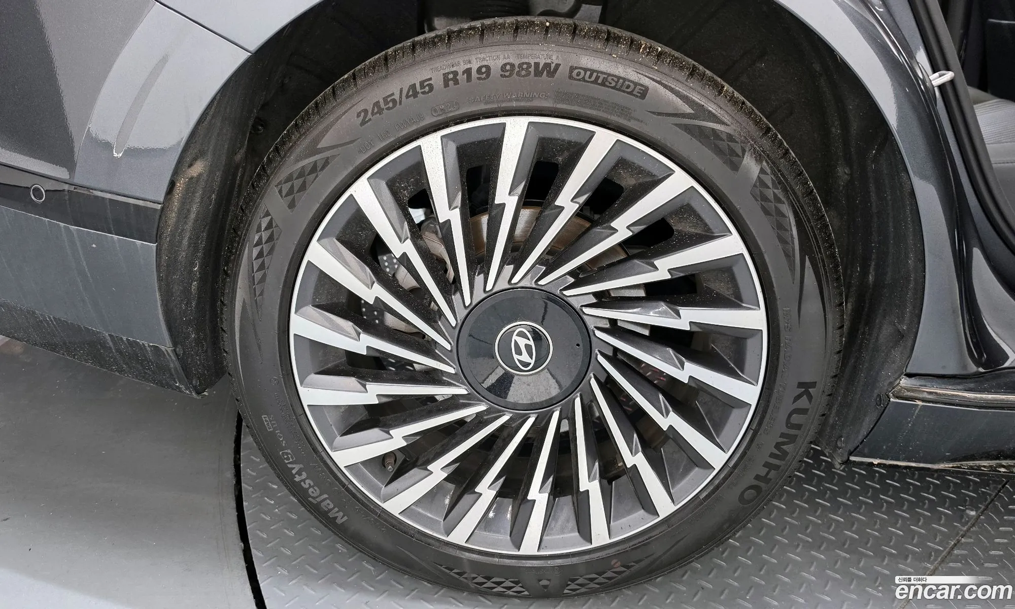 Hyundai Grandeur Hybrid 2024 — 13