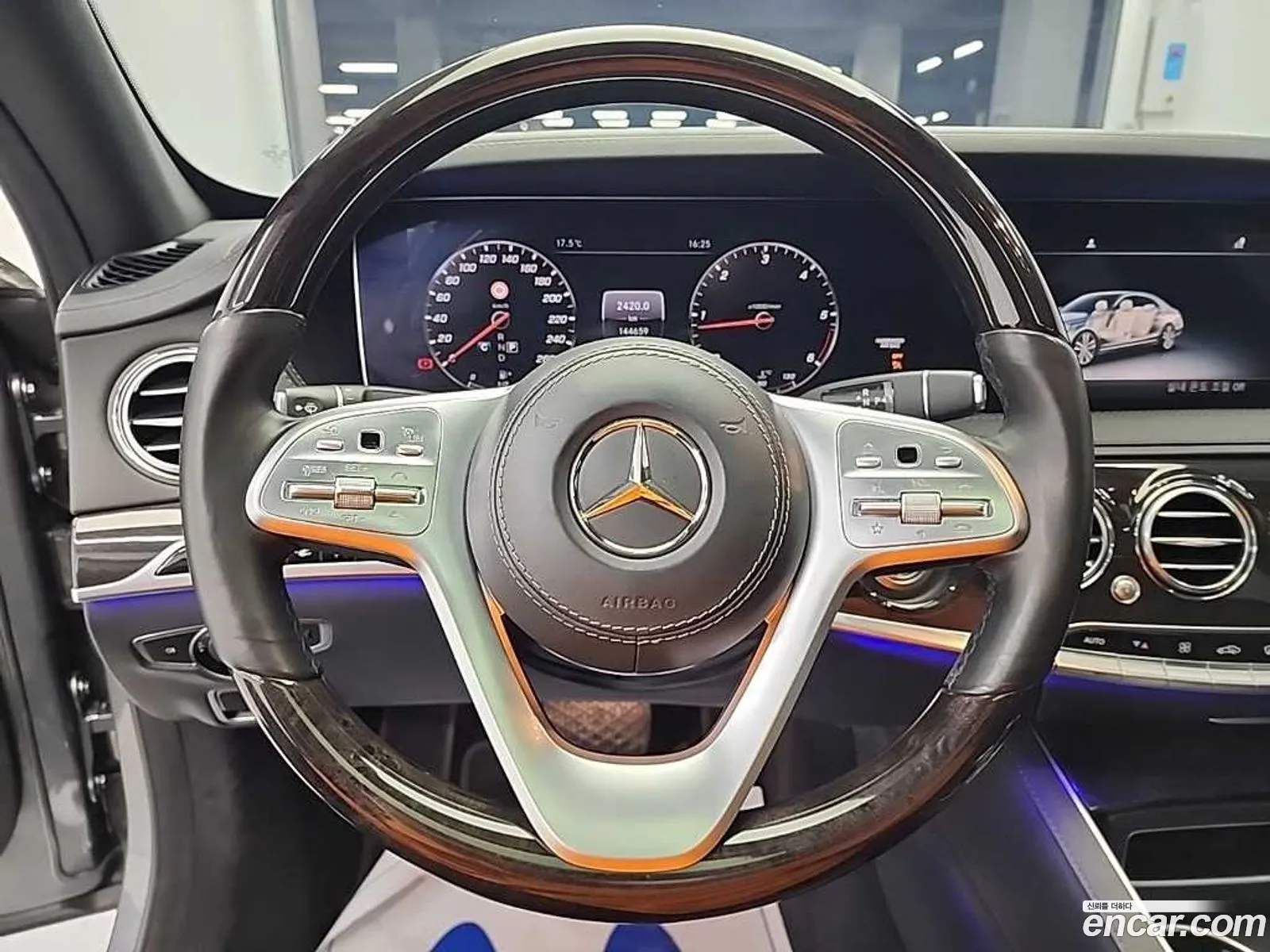 Mercedes-Benz S-Class W222 2018 — 14